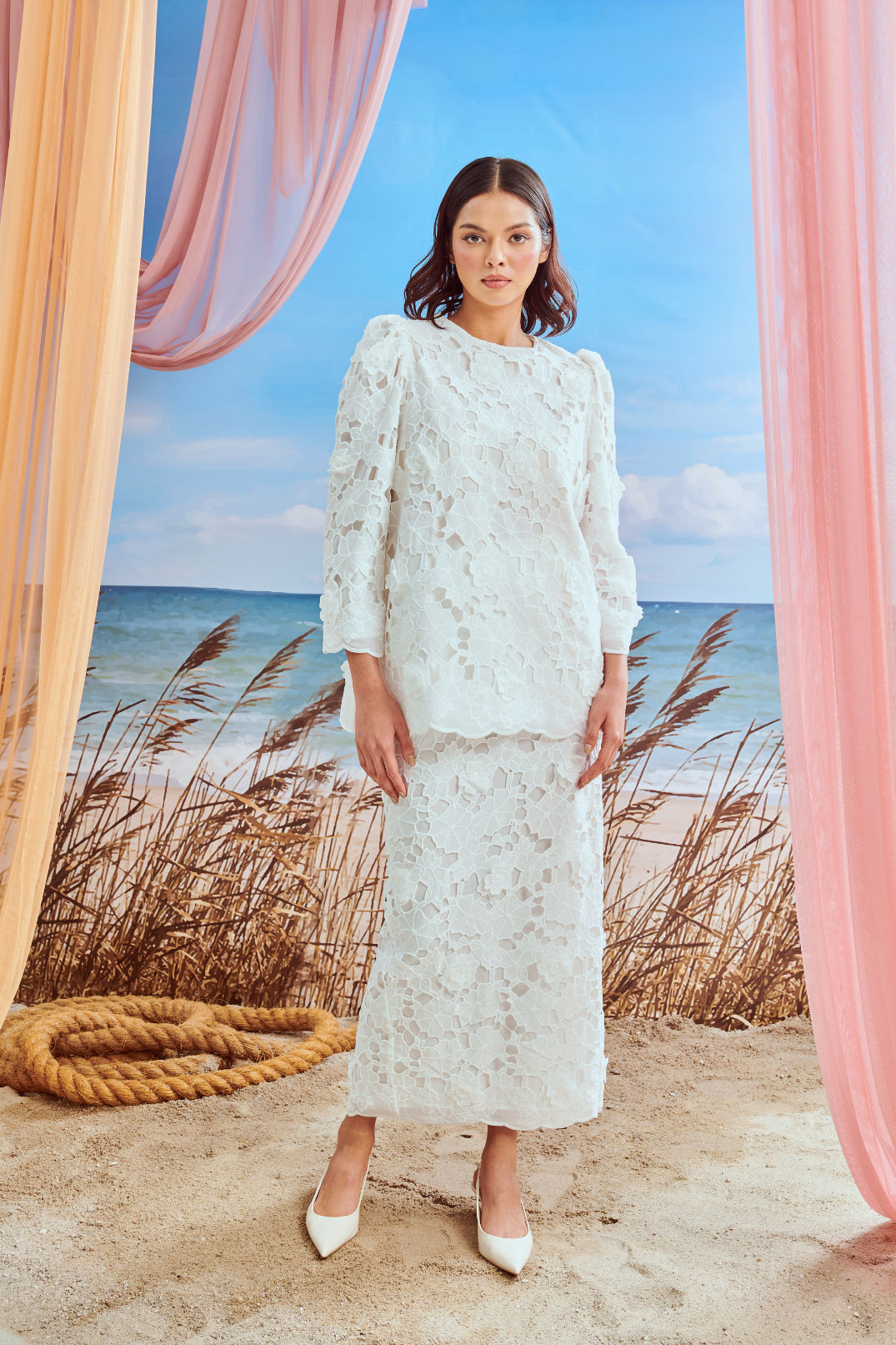 Hani White Eyelet Kurung