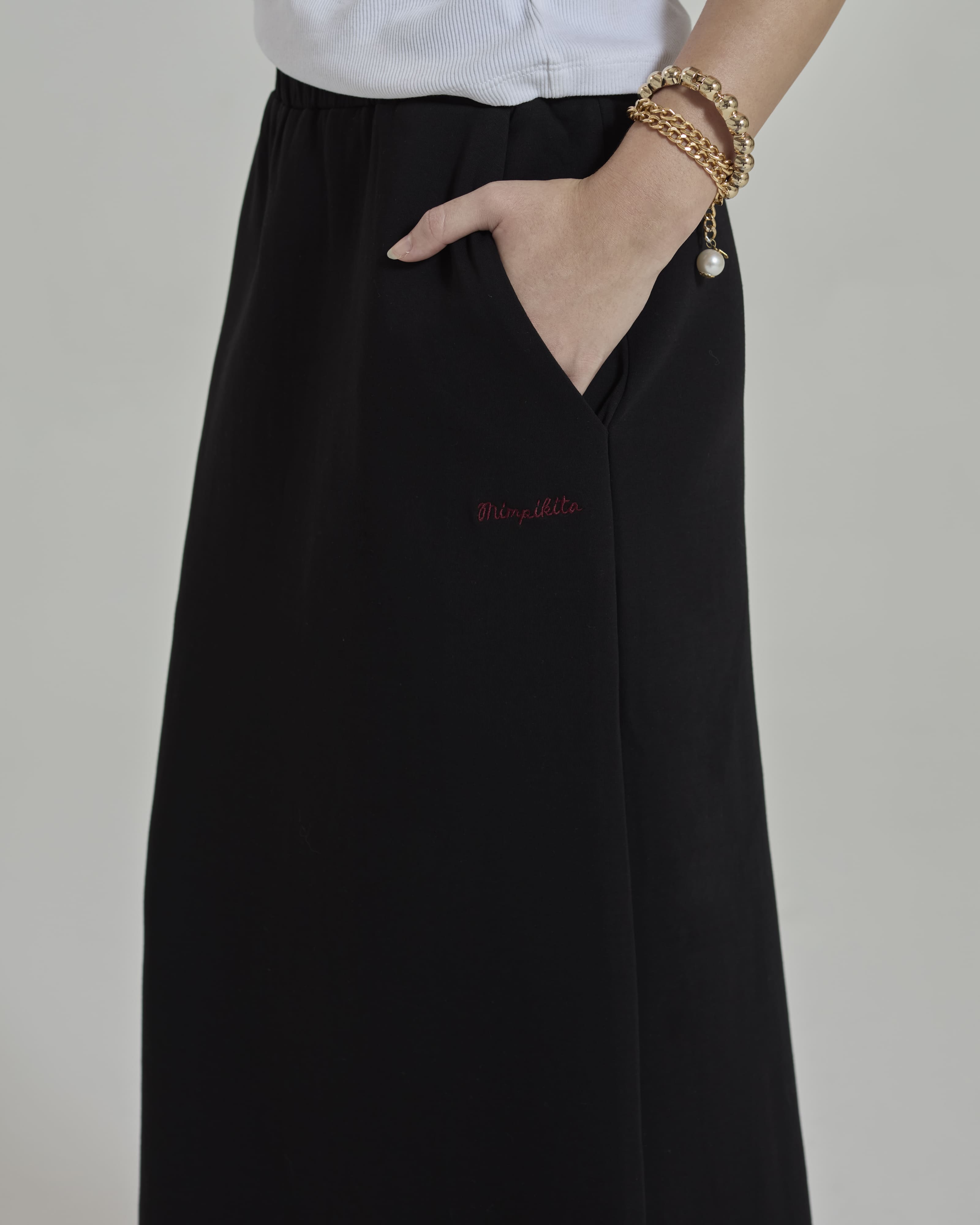 Donna Black Monogram A-Line Skirt