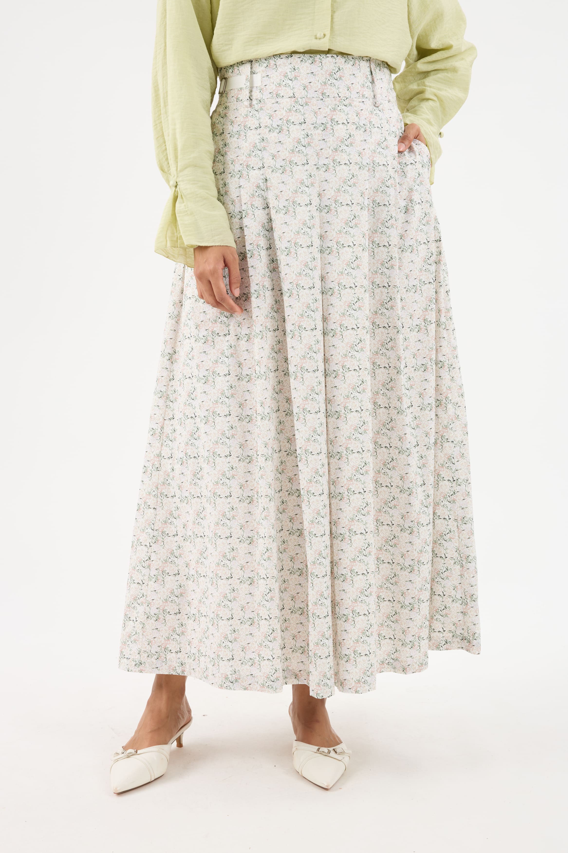 Mekar Off-White Pleated Skirt