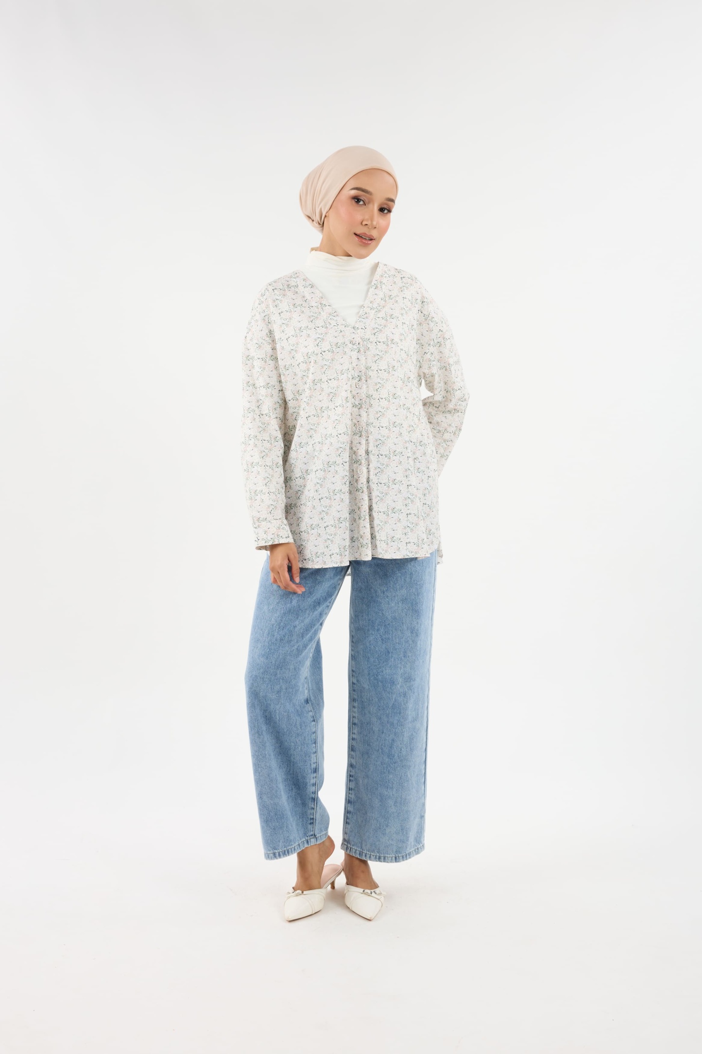 Mekar V-Neck Off-White Button Shirt