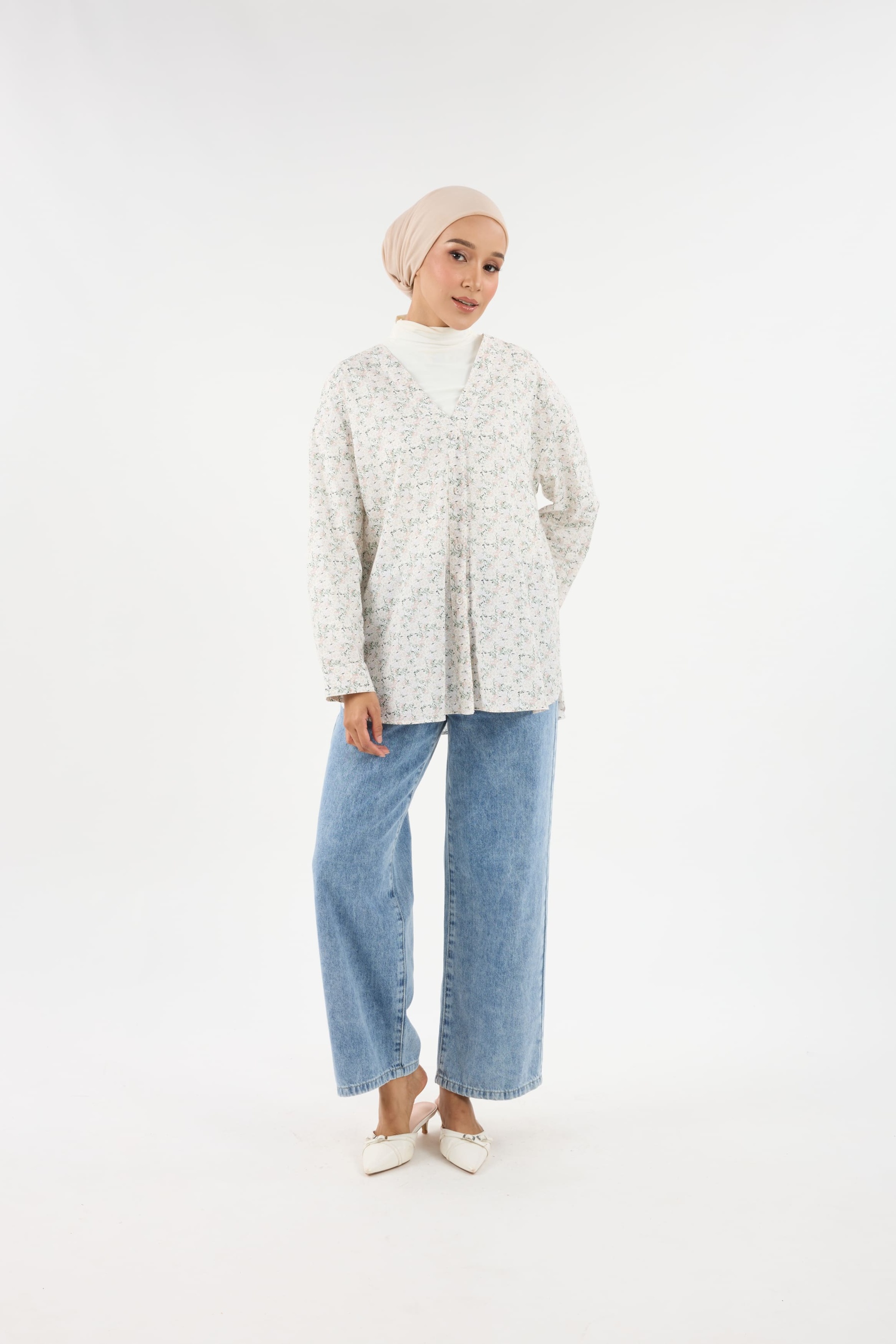 Mekar V-Neck Off-White Button Shirt