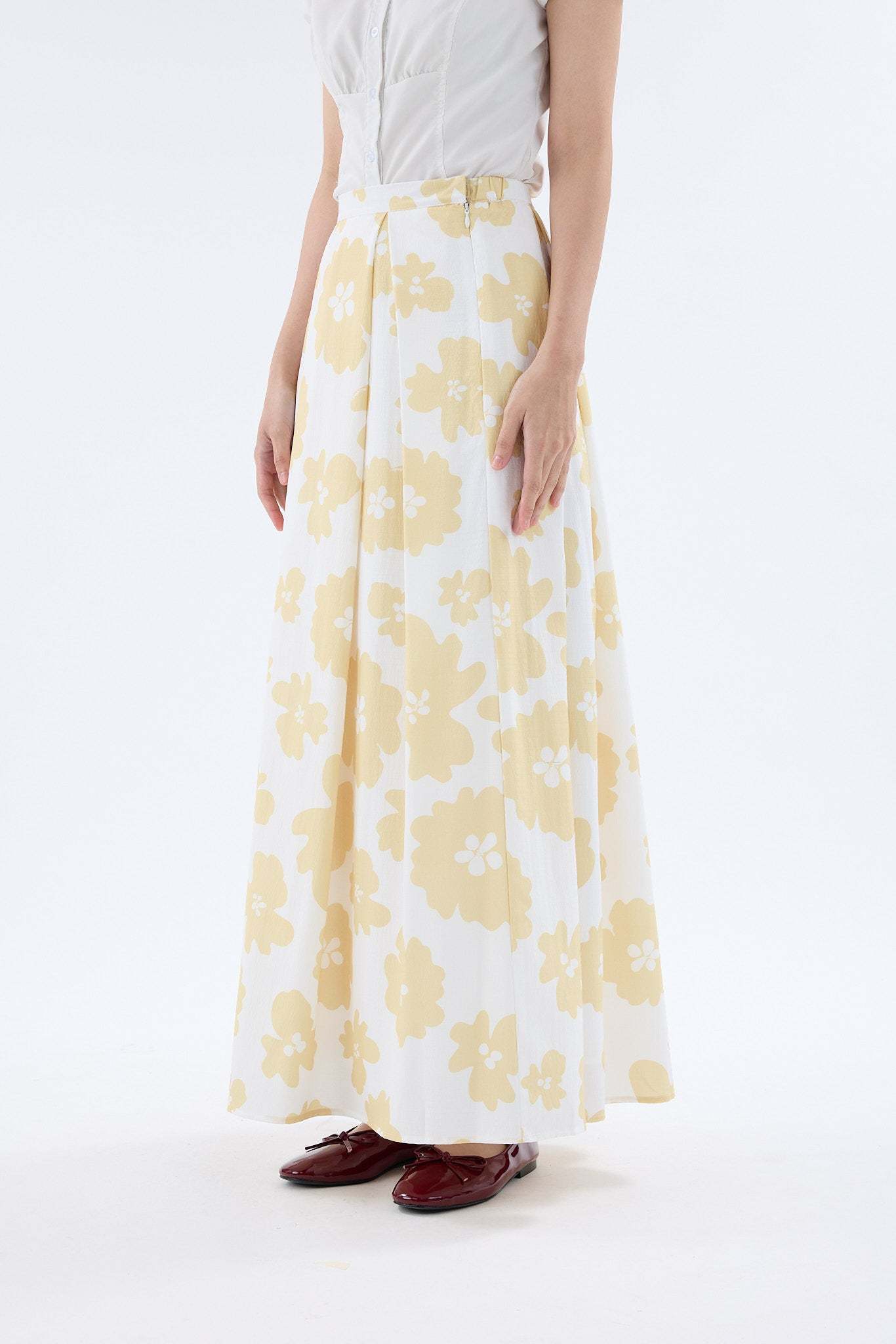 Fiora White Printed Flare Skirt
