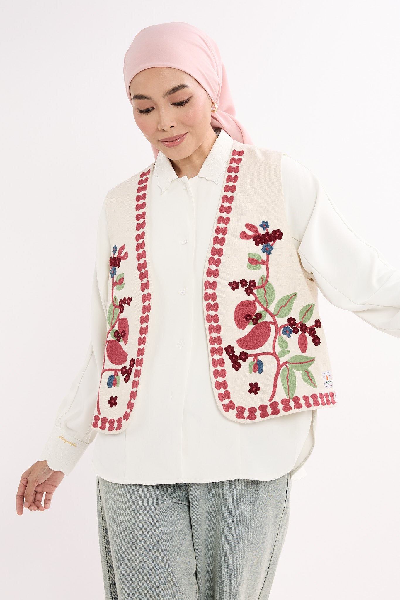 Ladang Embroidered Linen Vest