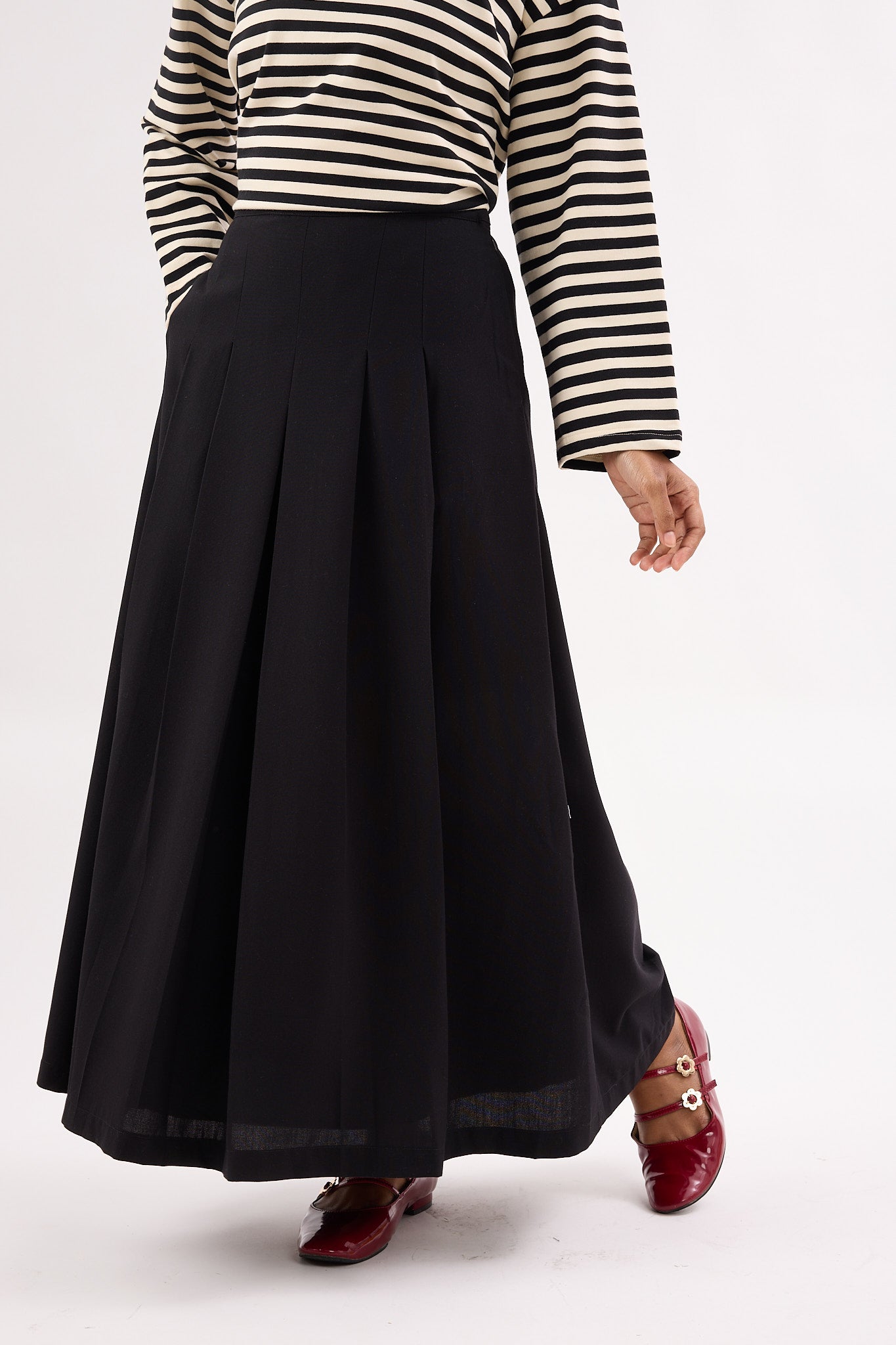 Buy Black Box Pleated Skirt - Women's | Kita&Co – Mimpikita