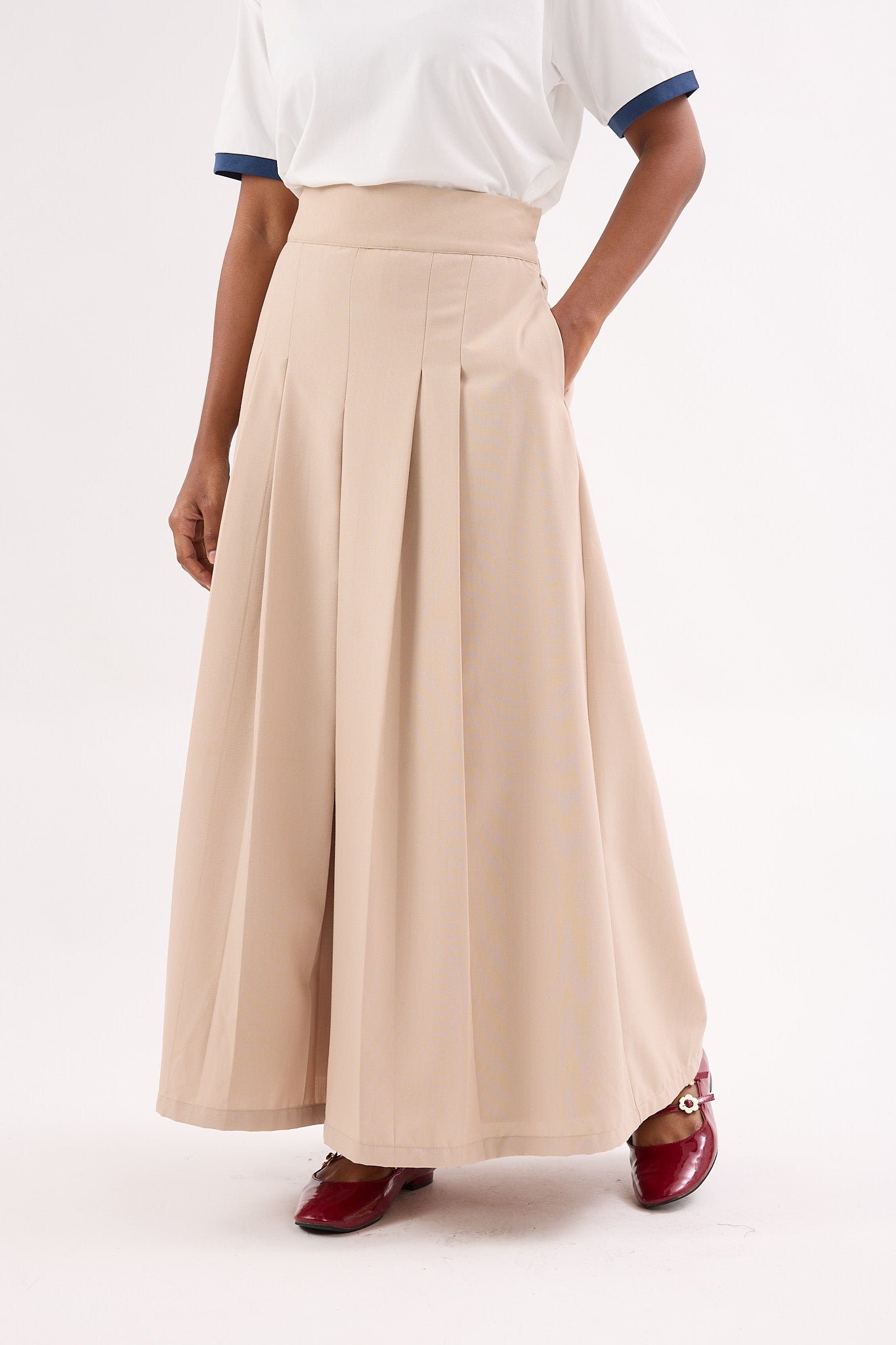 Buy Nude Box Pleated Skirt - Women's | Kita&Co – Mimpikita