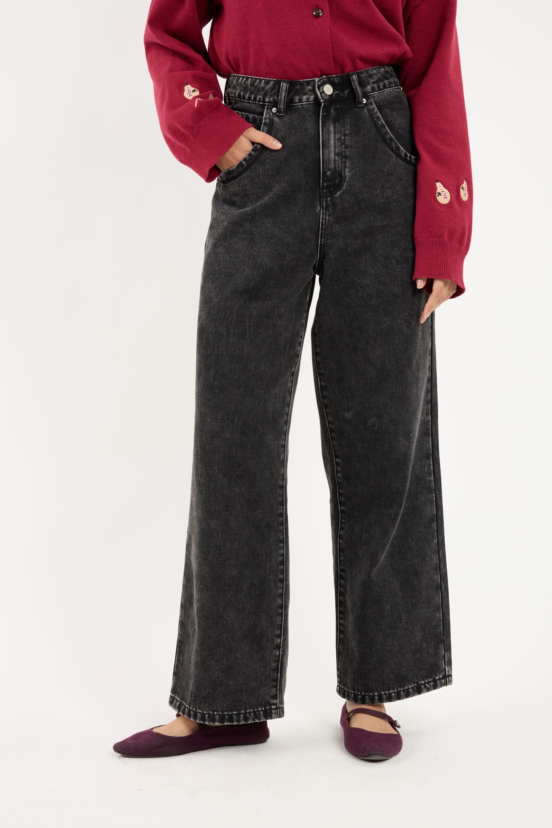 Lara Washed Black Wide Straight Jeans