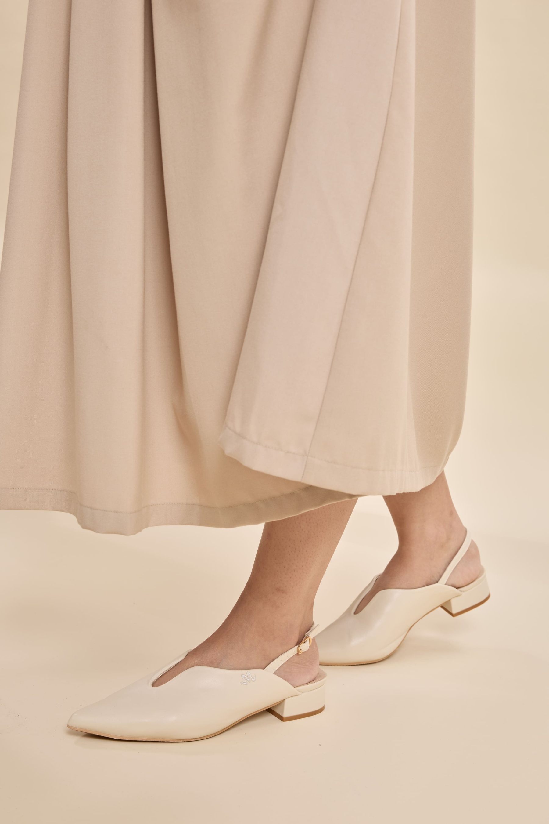 Huda Nude Low-Block Mules