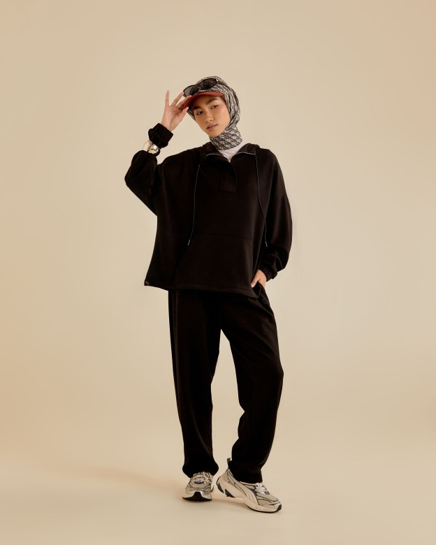 Neena Black Hoodie Jumper