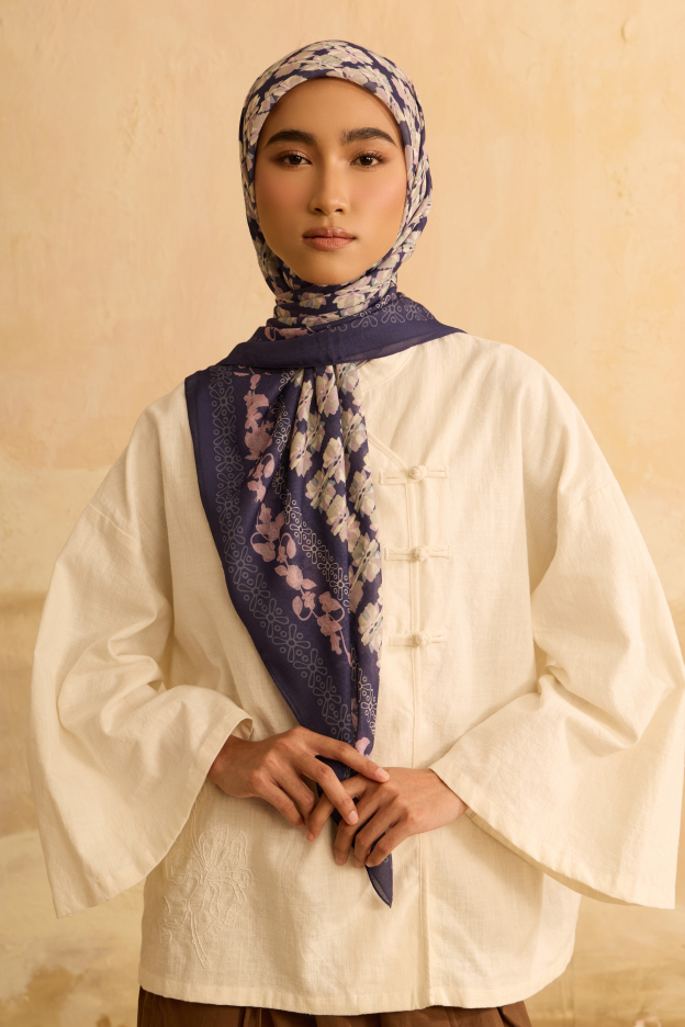 Mimpikita X Elfira Loy Reyna Navy Square Voile Scarf