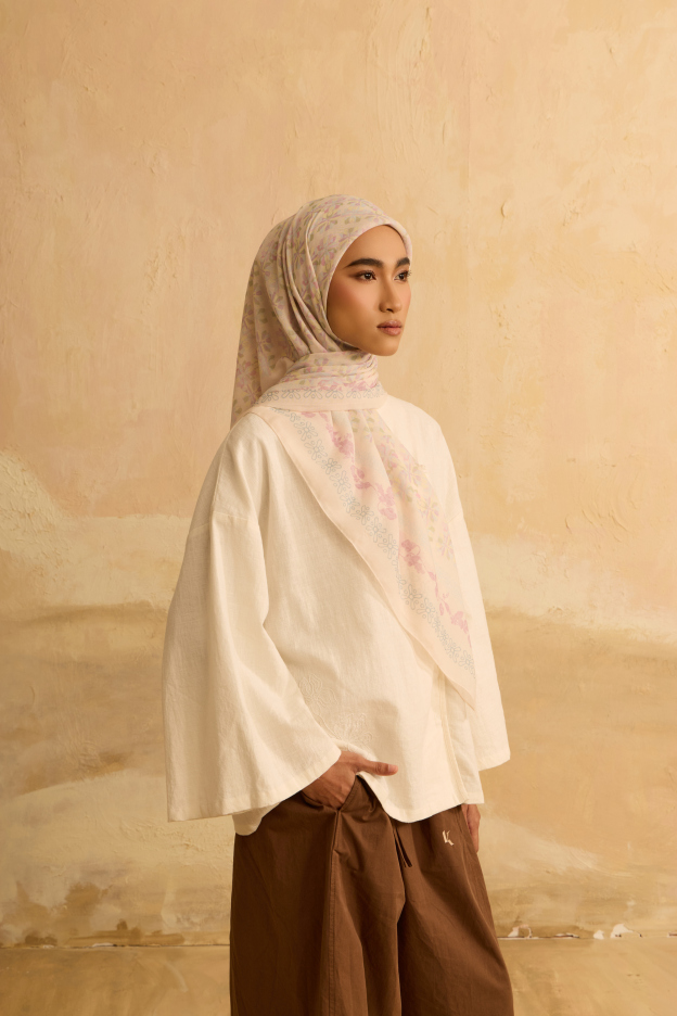 Mimpikita X Elfira Loy Reyna Cream Square Voile Scarf