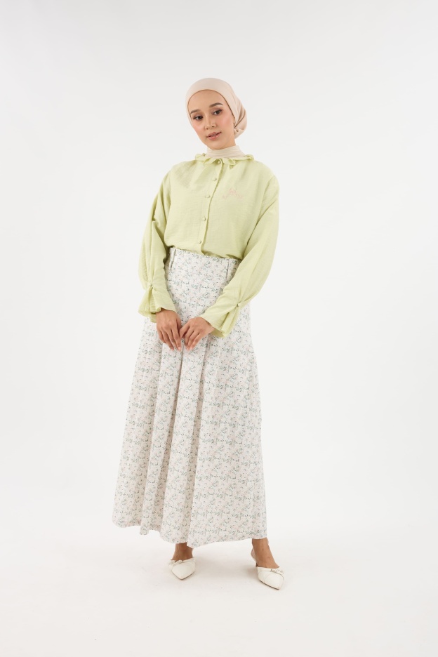 Mekar Off-White Pleated Skirt