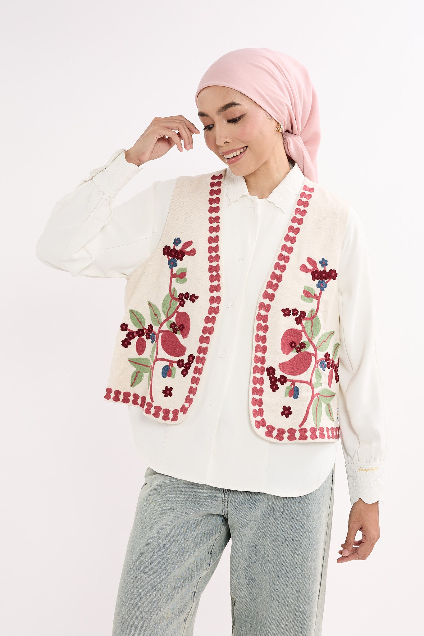 Ladang Embroidered Linen Vest