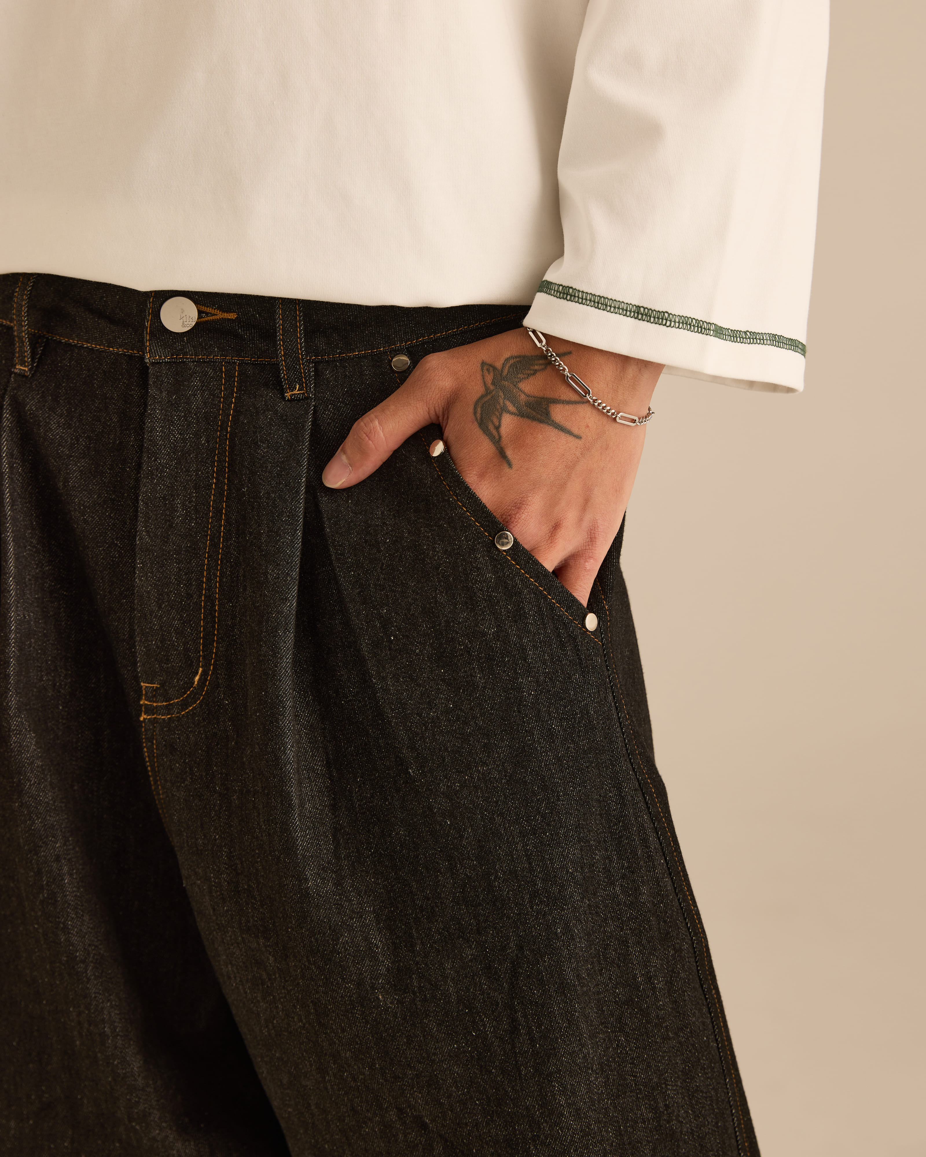 Signature Black Relaxed Denim Jeans