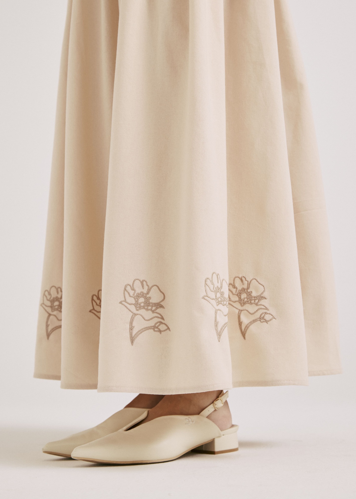 Meira Light Beige Embroidered Linen Skirt