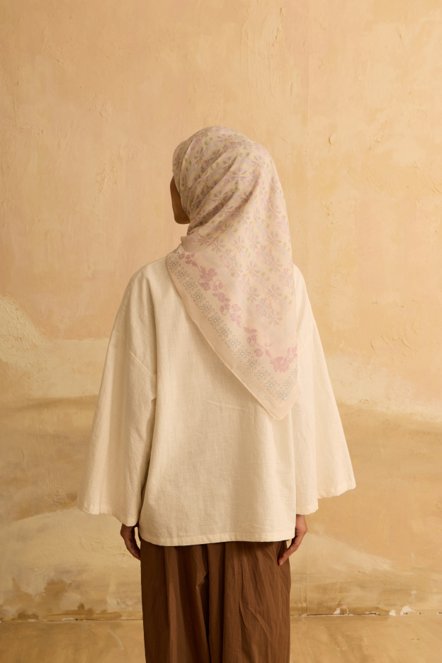 Mimpikita X Elfira Loy Reyna Cream Square Voile Scarf