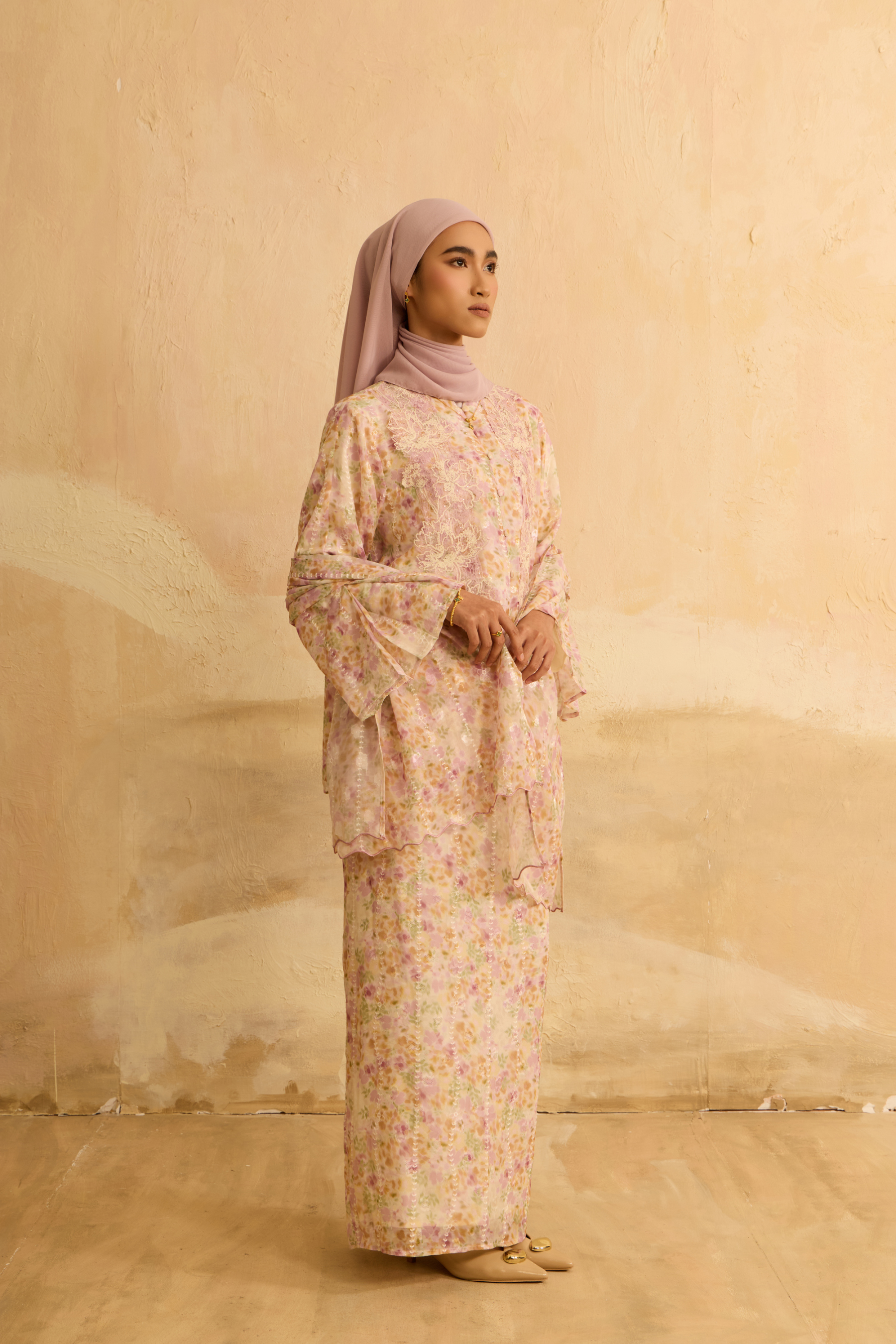 Inara Peach Flora Lace Kurung Set