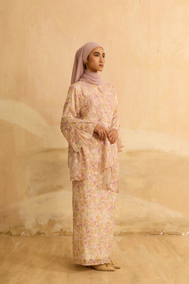 Inara Peach Flora Lace Kurung Set