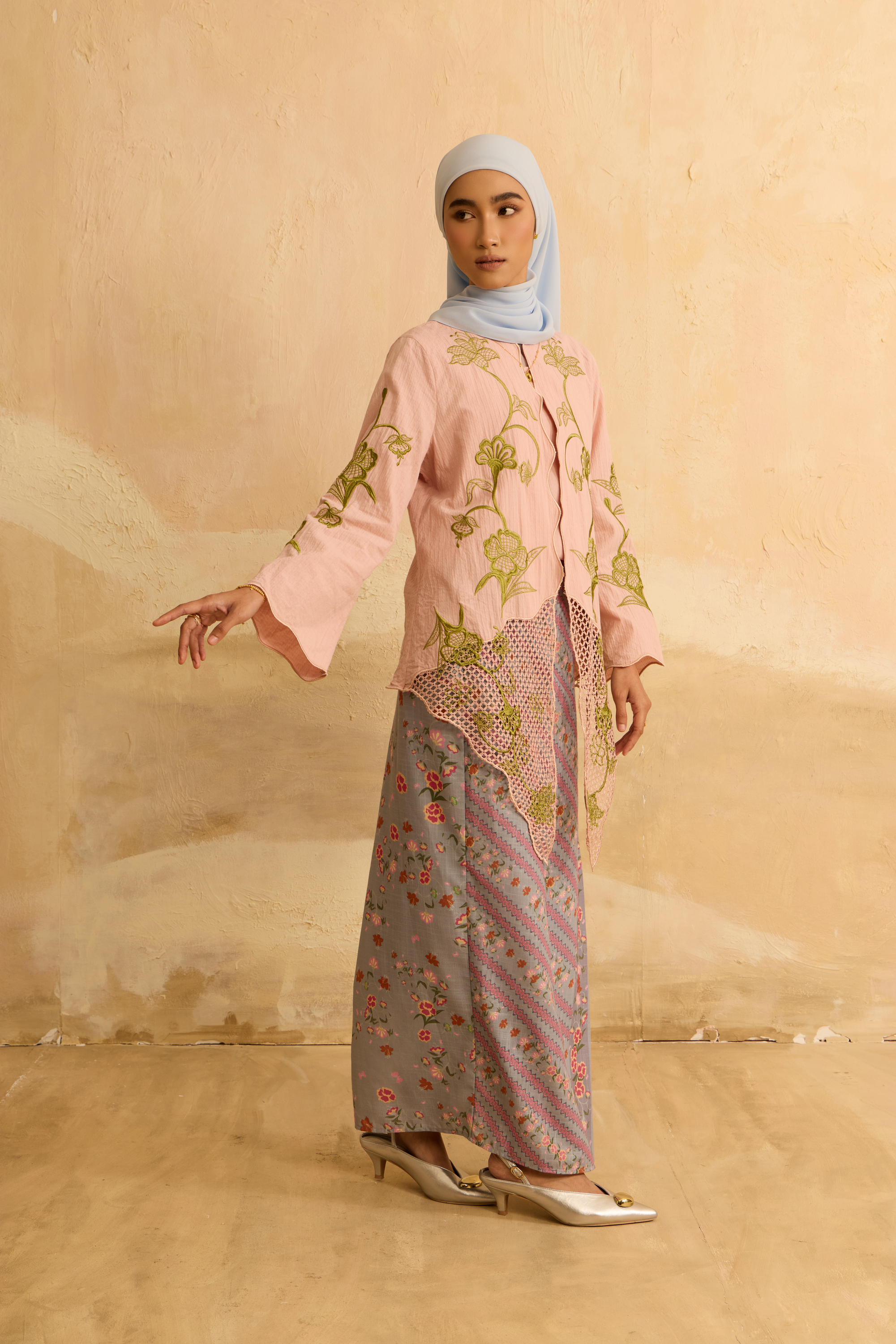 Sekarwati Pink Embroidered Kebaya Set