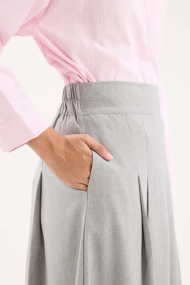 Nelly Grey Pleated Skirt