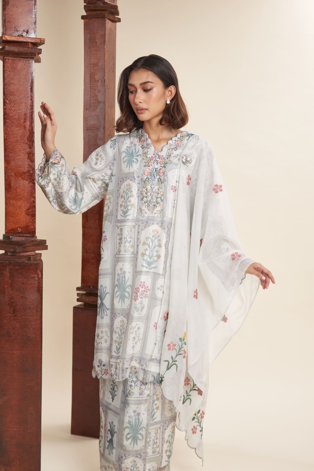 Yasmeen Eggshell White Printed Kurung Set
