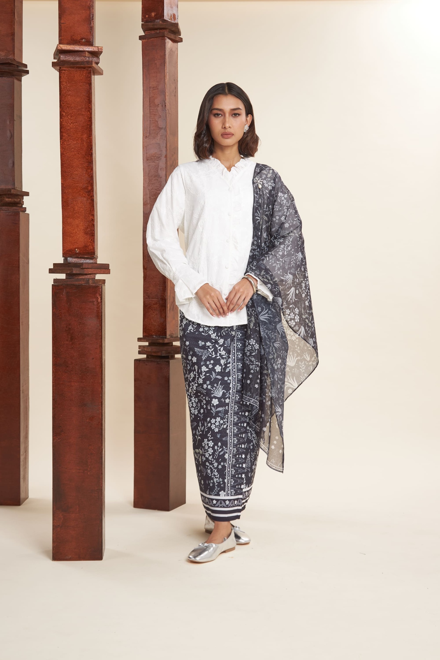 Aryana White Ruffle Kebaya Set