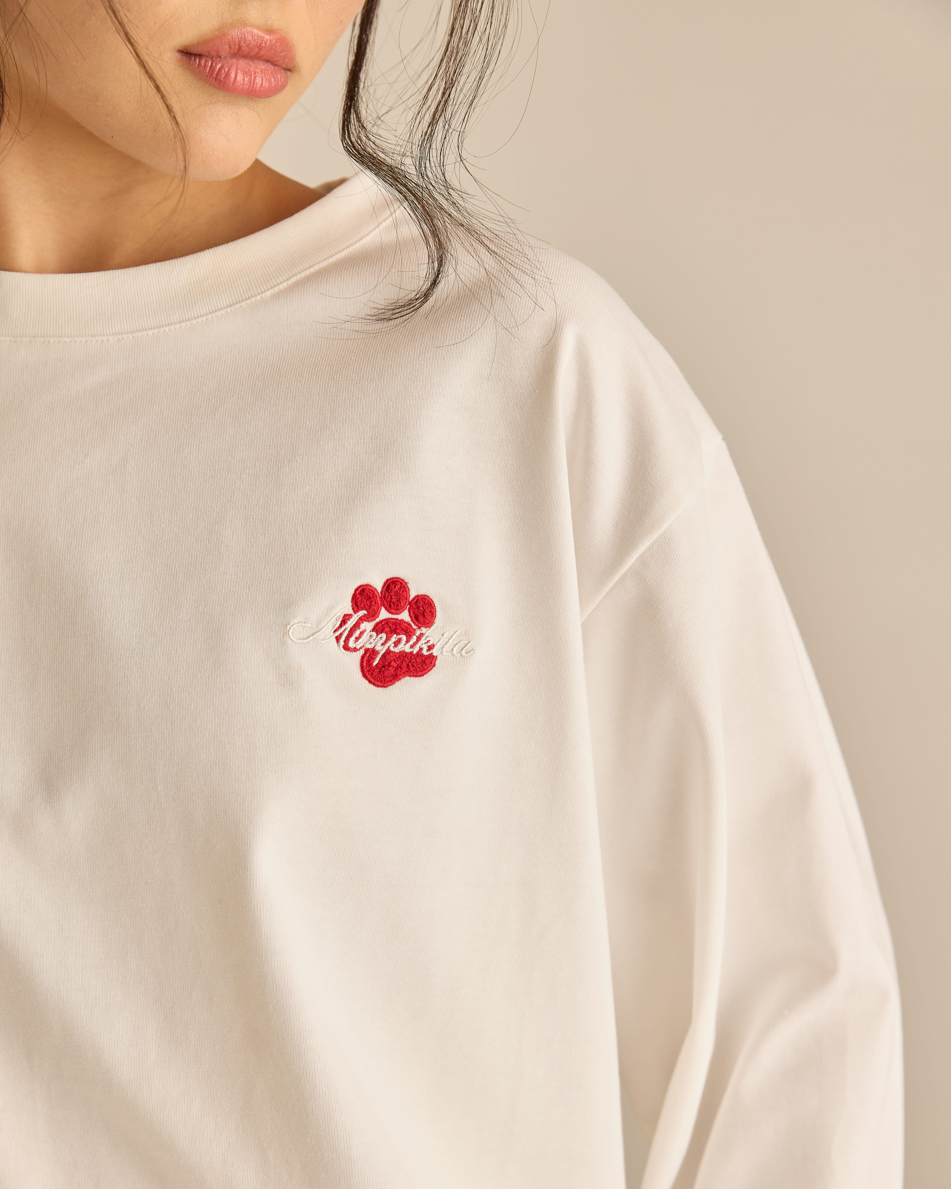 Catmom Off White Long Sleeve T-Shirt