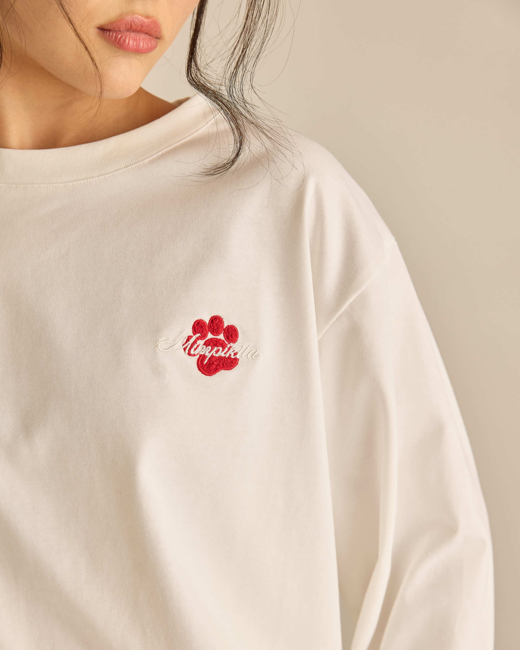 Catmom Off White Long Sleeve T-Shirt
