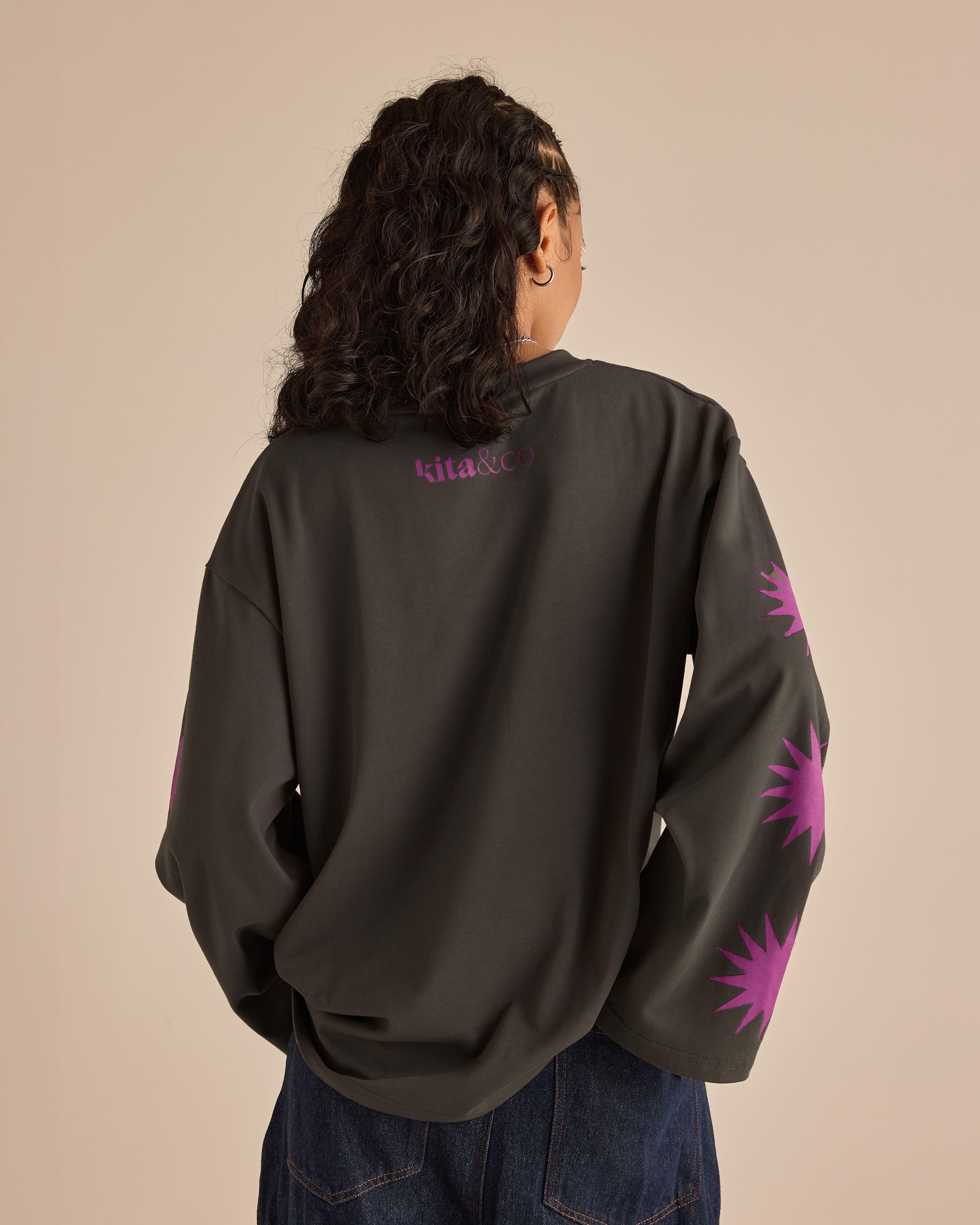 Warga Grey Graphic Long Sleeve T-Shirt