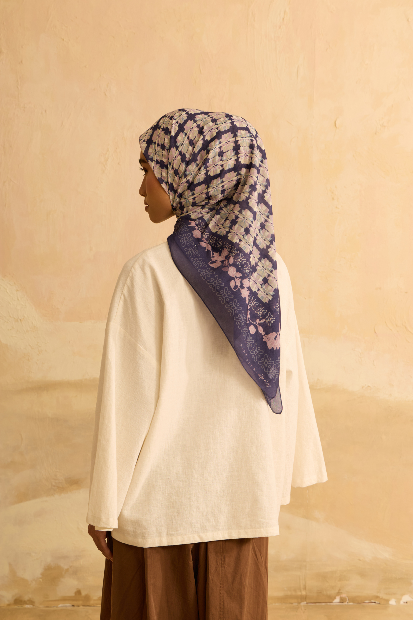 Mimpikita X Elfira Loy Reyna Navy Square Voile Scarf
