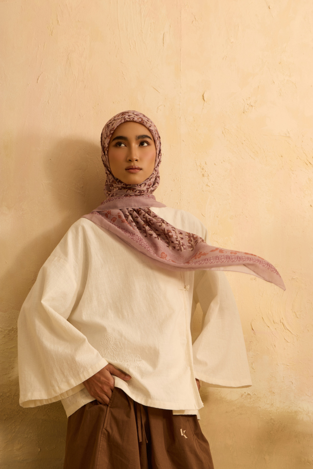 Mimpikita X Elfira Loy Reyna Soft Pink Square Voile Scarf