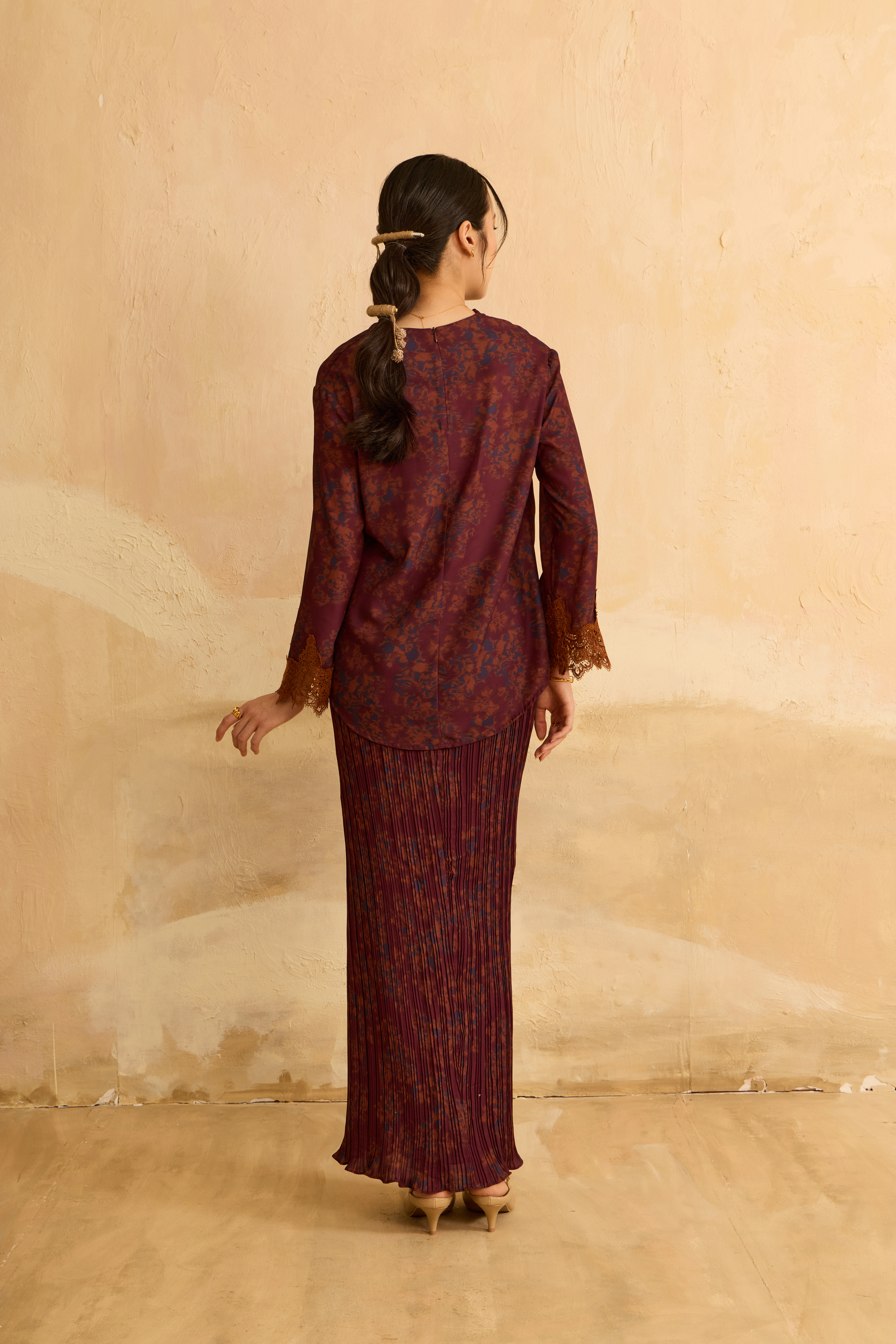 Juwita Dark Maroon Draped Pleated Kurung