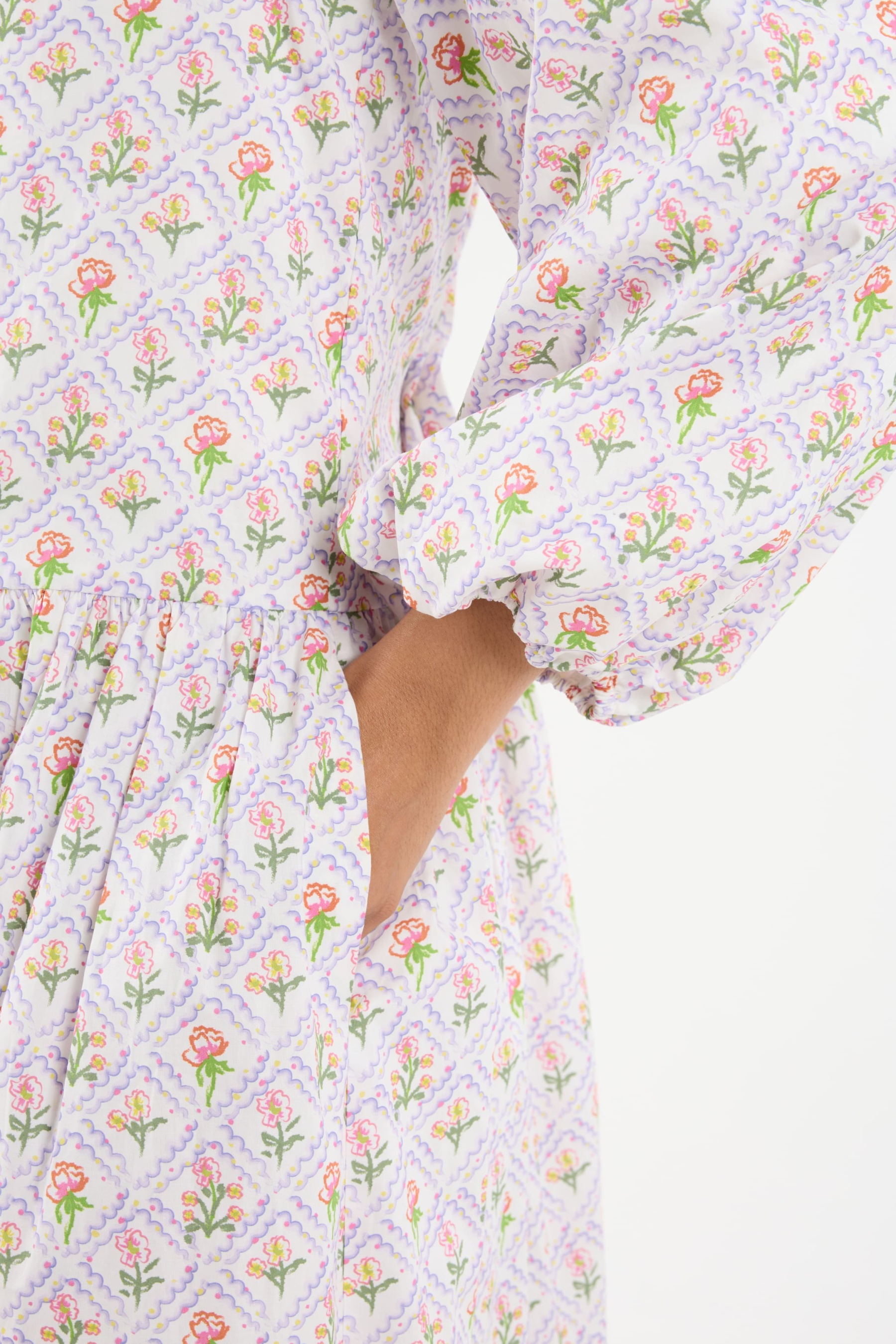 Memoria Off-White Flounce Dress