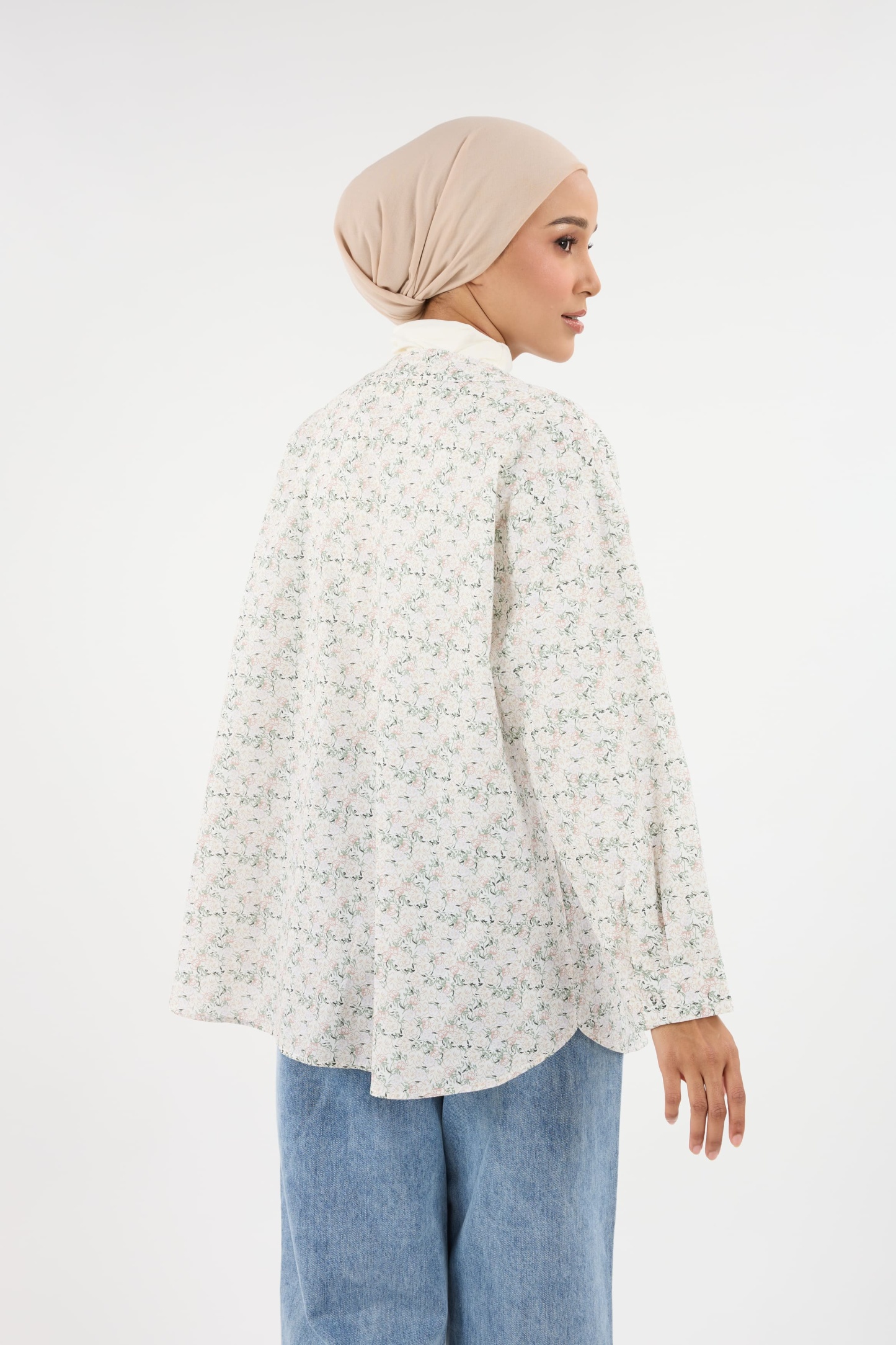 Mekar V-Neck Off-White Button Shirt