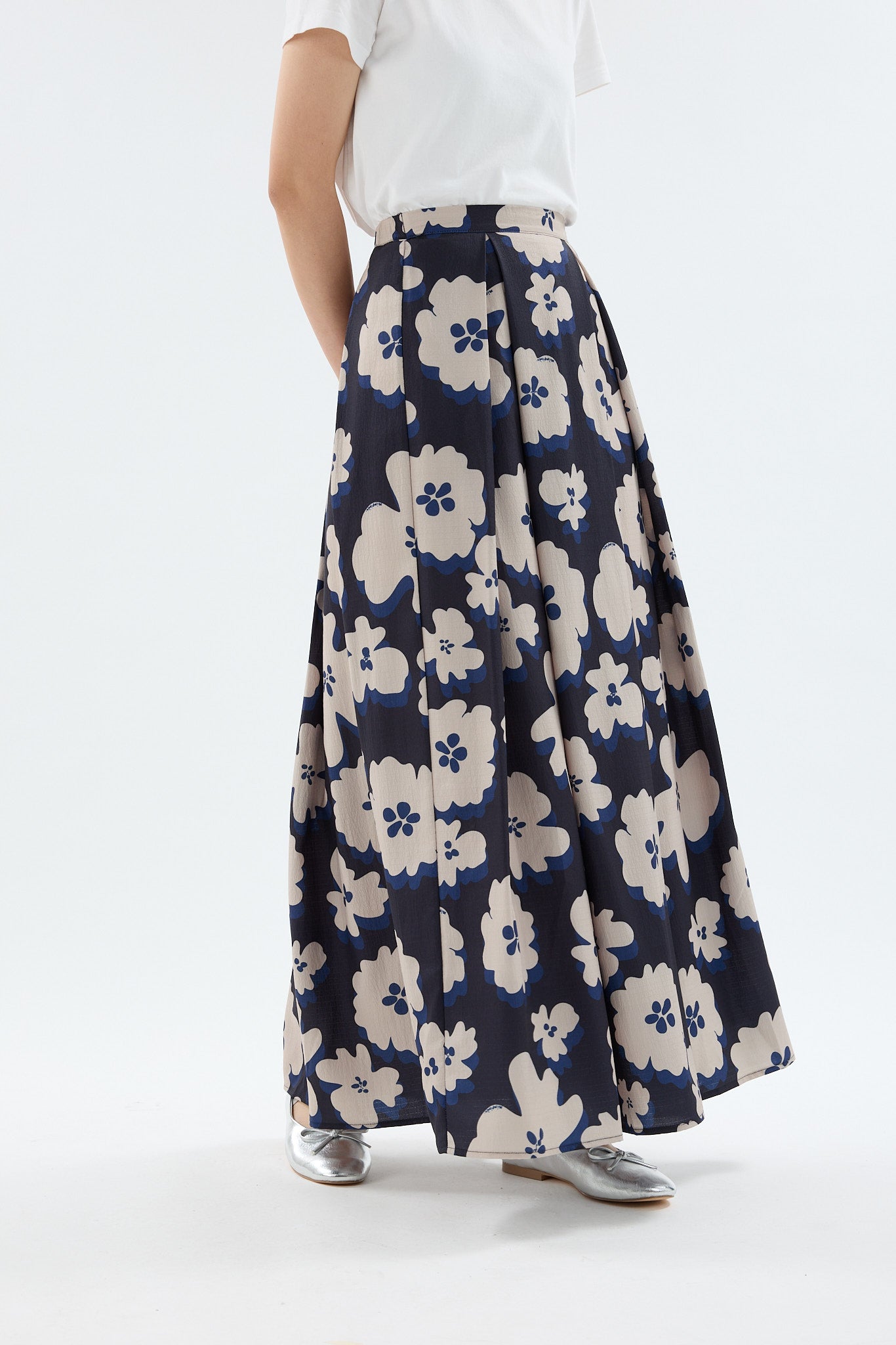 Fiora Black Printed Flare Skirt