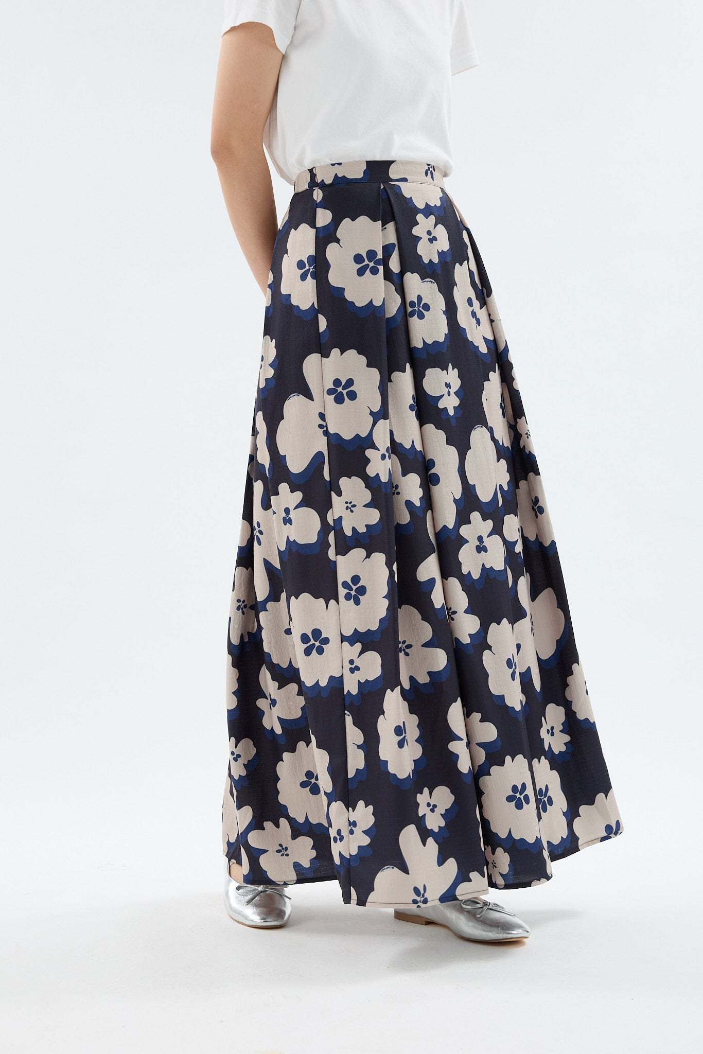 Fiora Black Printed Flare Skirt