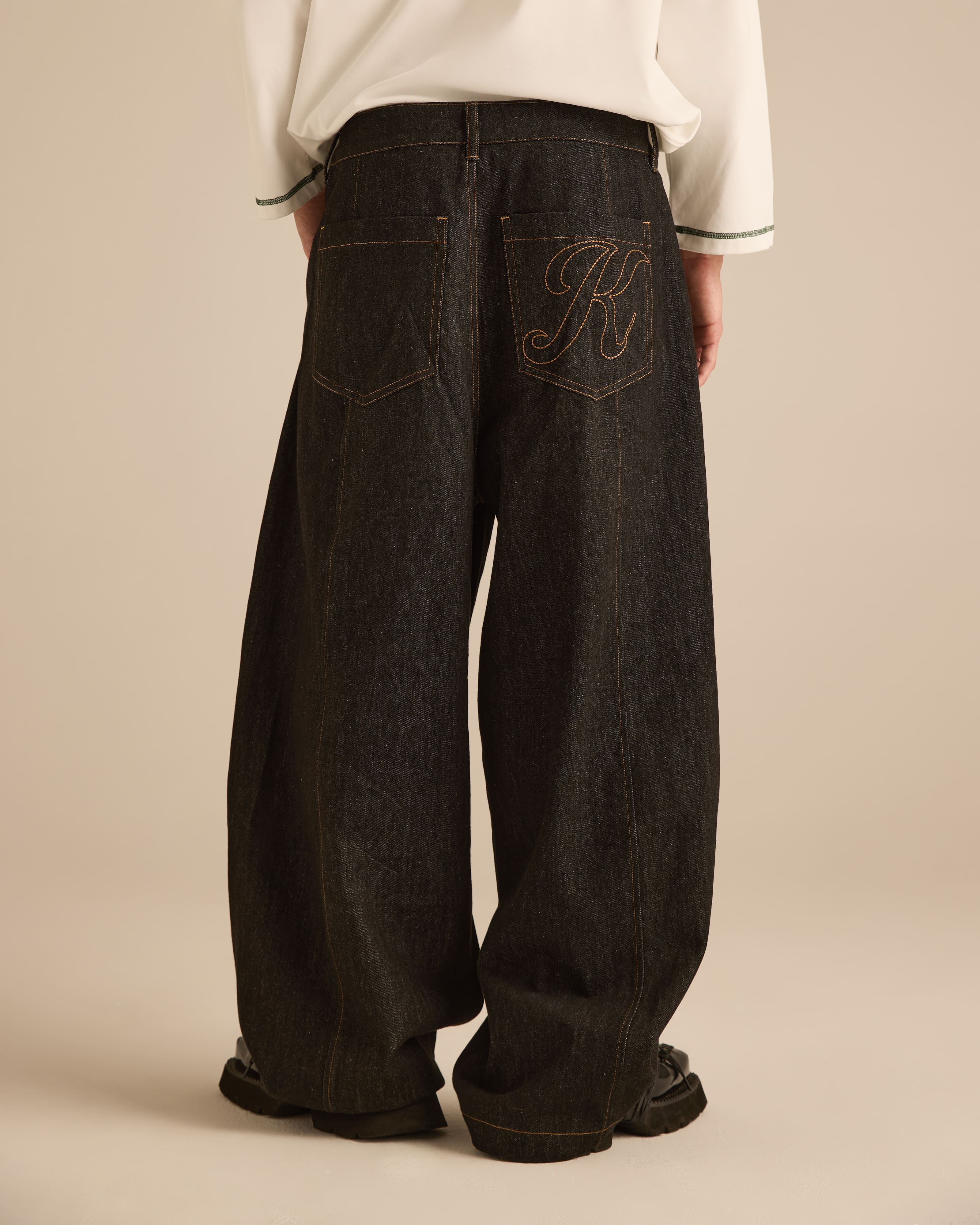 Signature Black Relaxed Denim Jeans