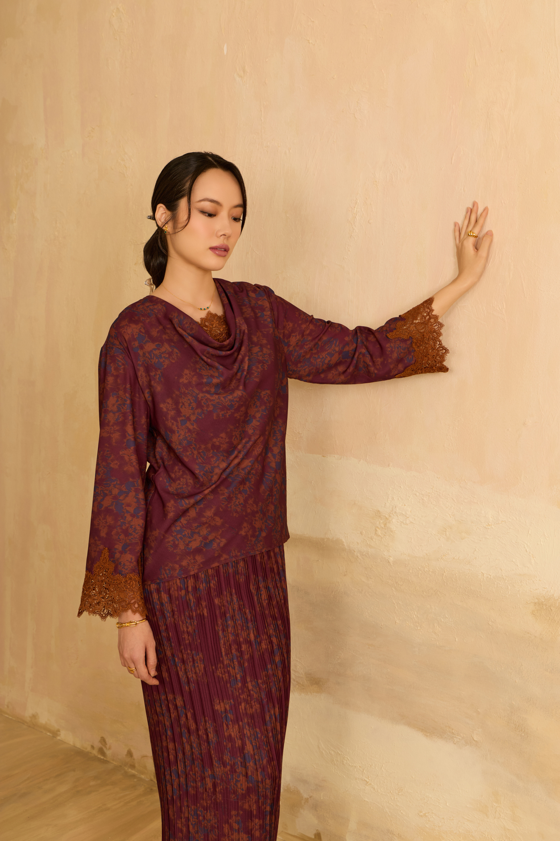 Juwita Dark Maroon Draped Pleated Kurung