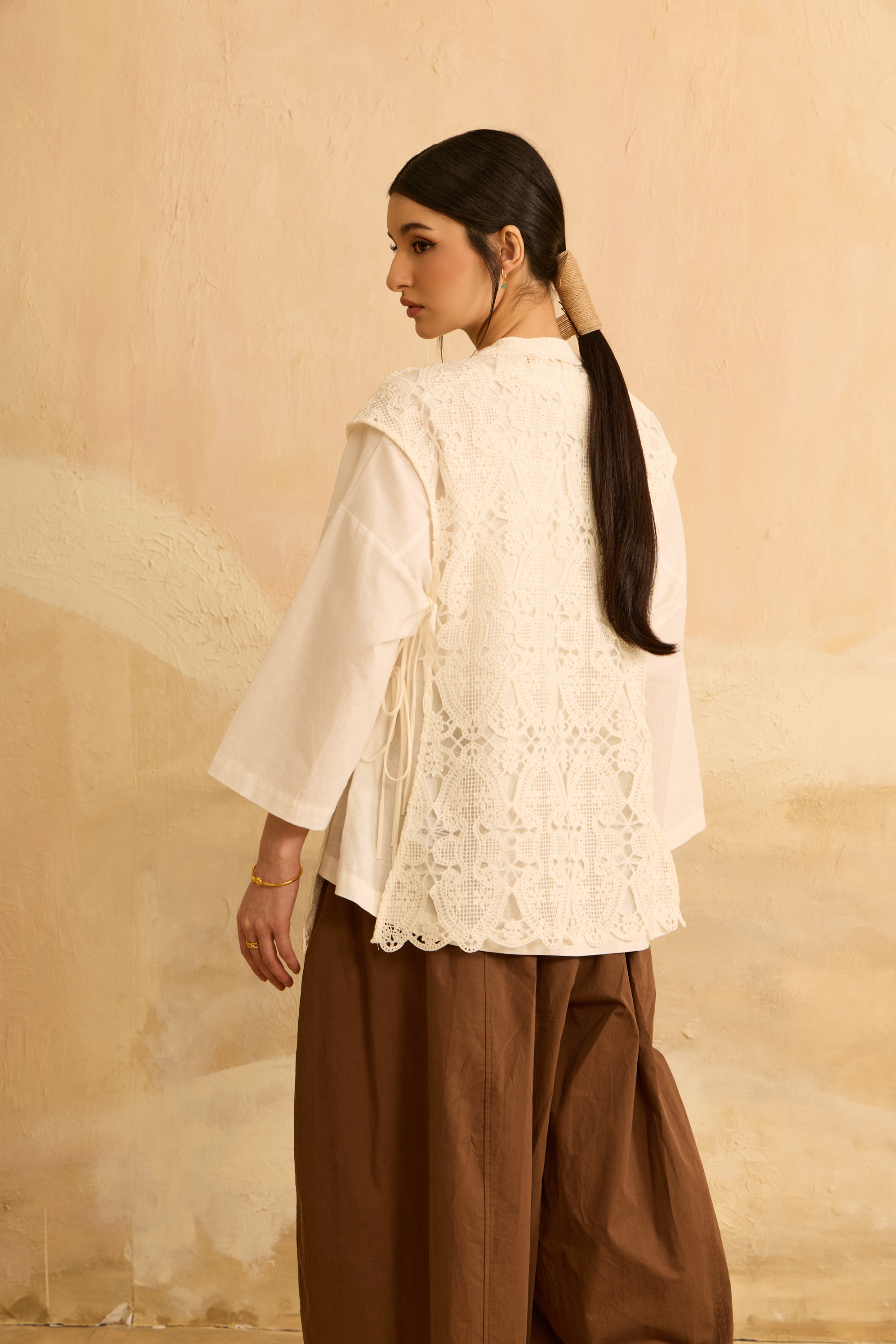 Qamar Off White Linen Lace Kurung Top