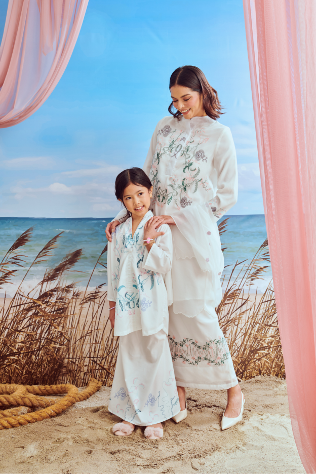 Mini Aisha White Kurung