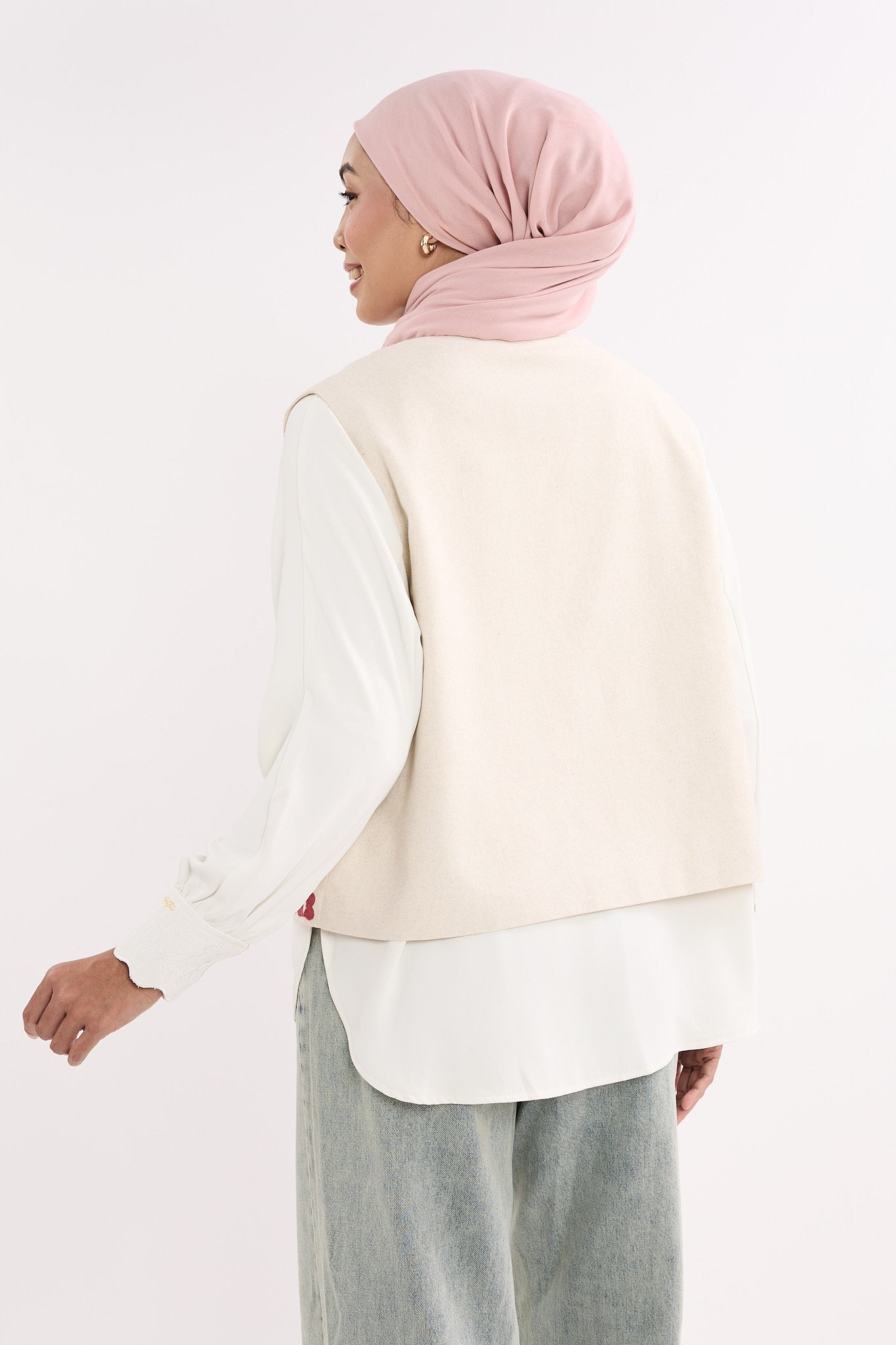Ladang Embroidered Linen Vest