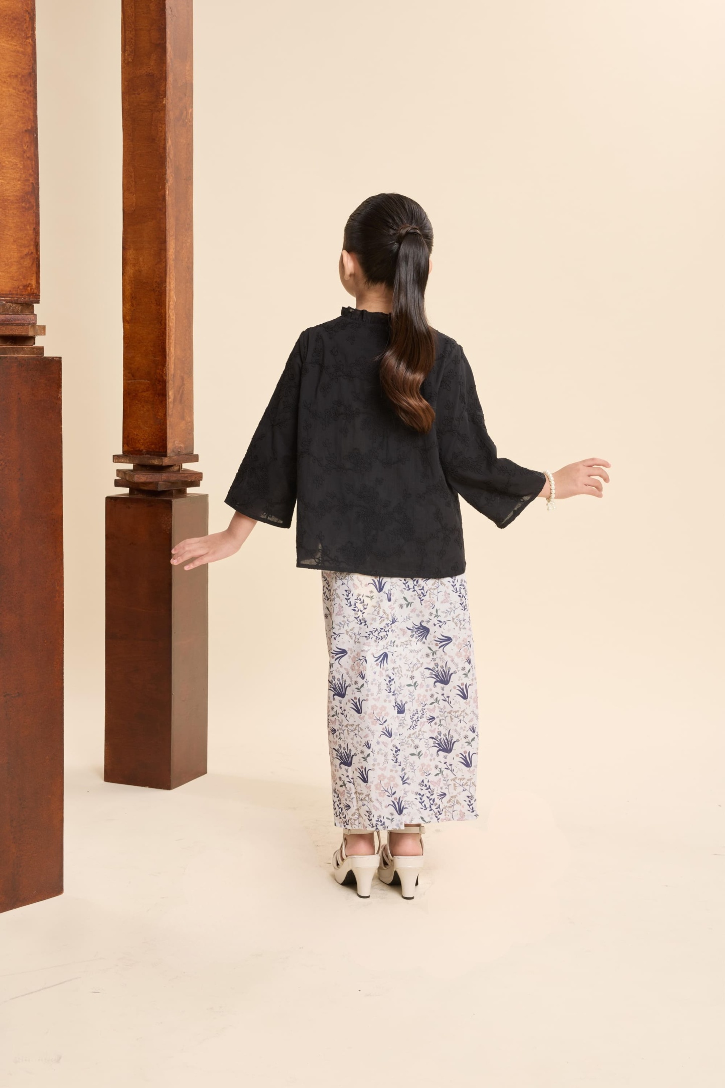 Aryana Black Mini Ruffle Kebaya Set