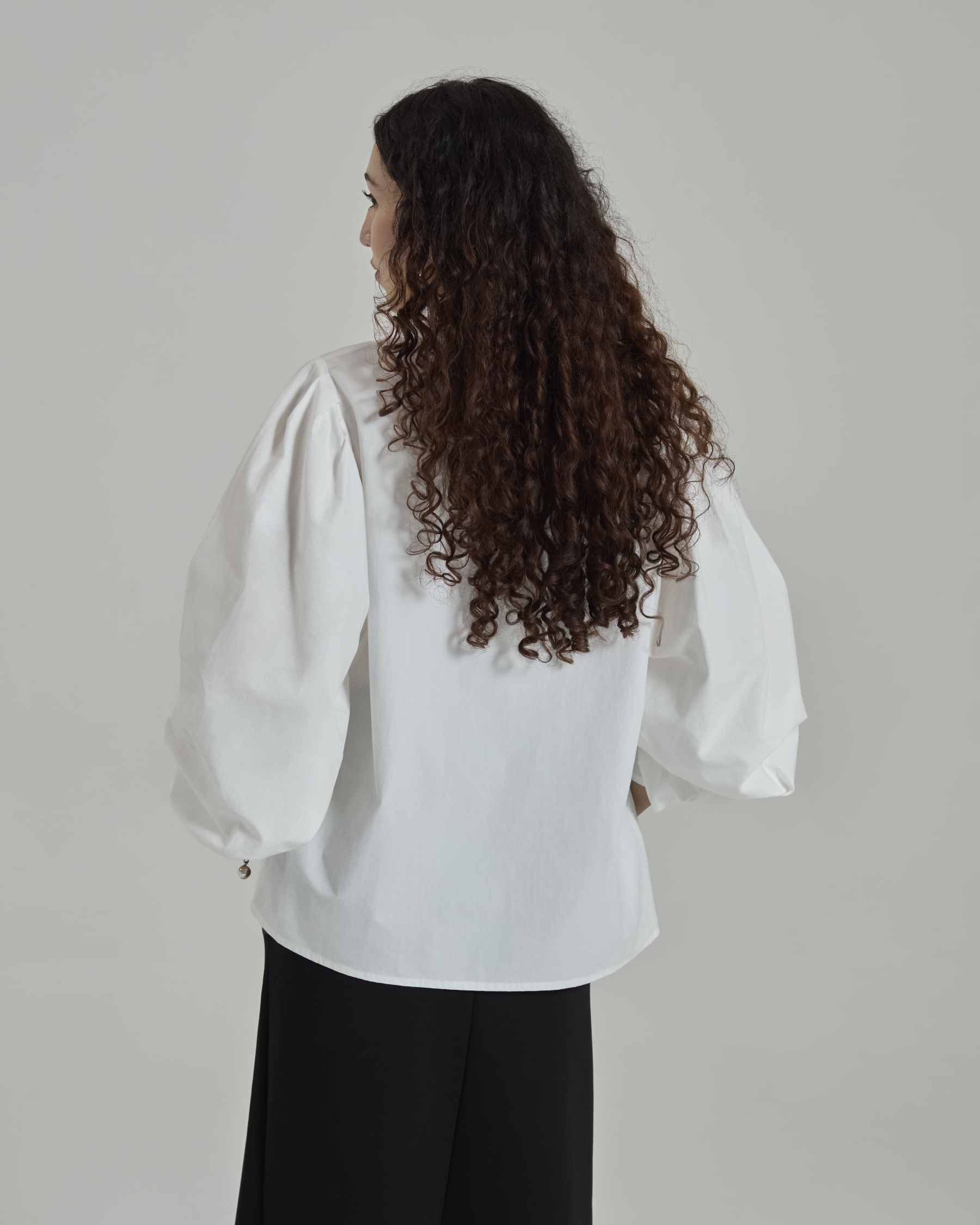 Emily Off White Solid Puff Sleeves Shirt