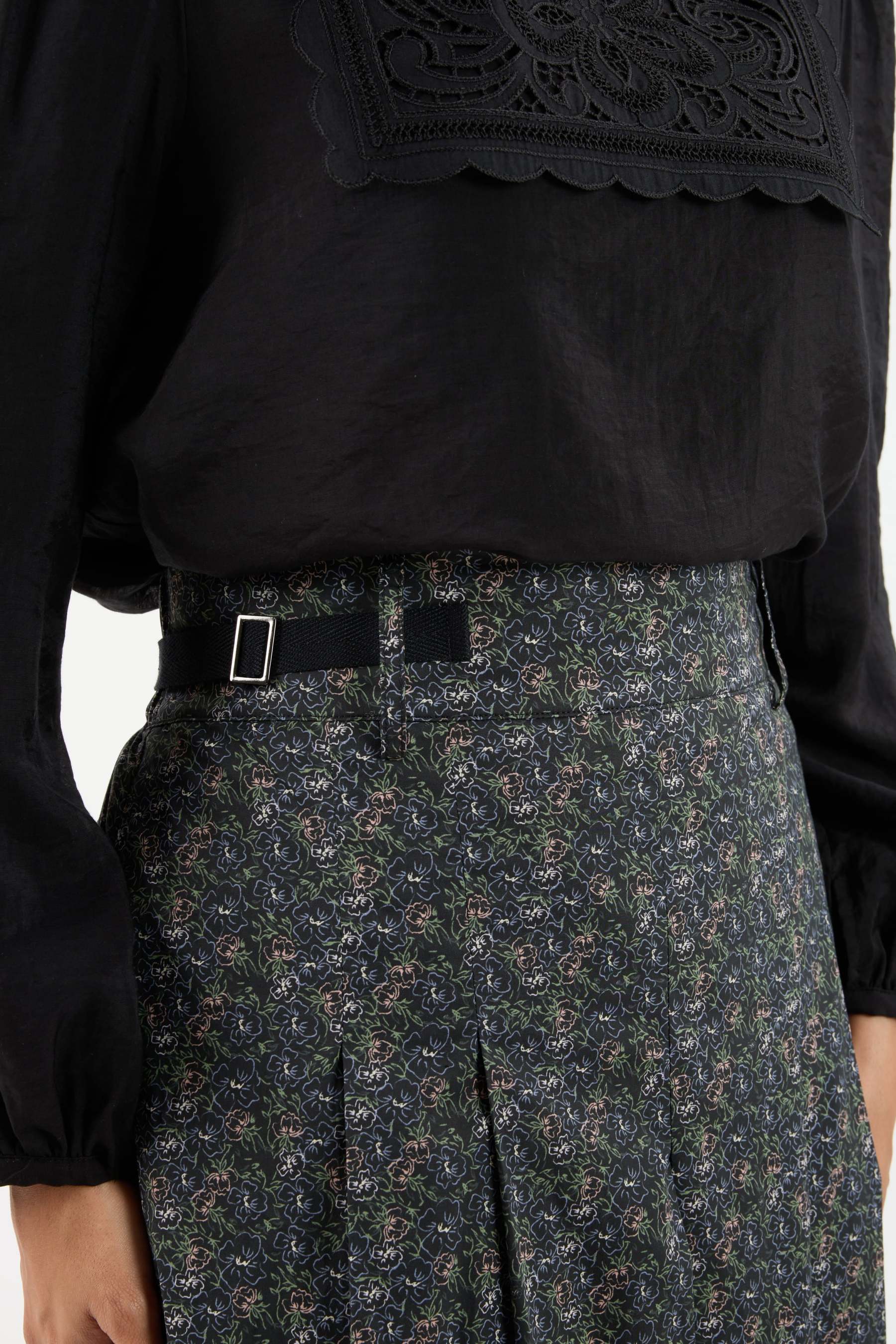 Mekar Black Pleated Skirt