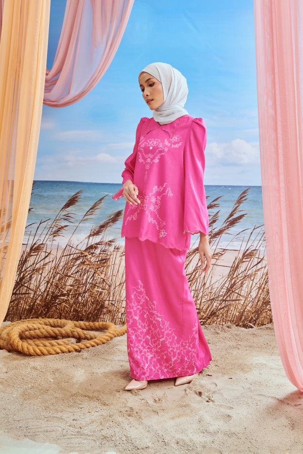 Arianna Fuchsia Collared Baju Kurung