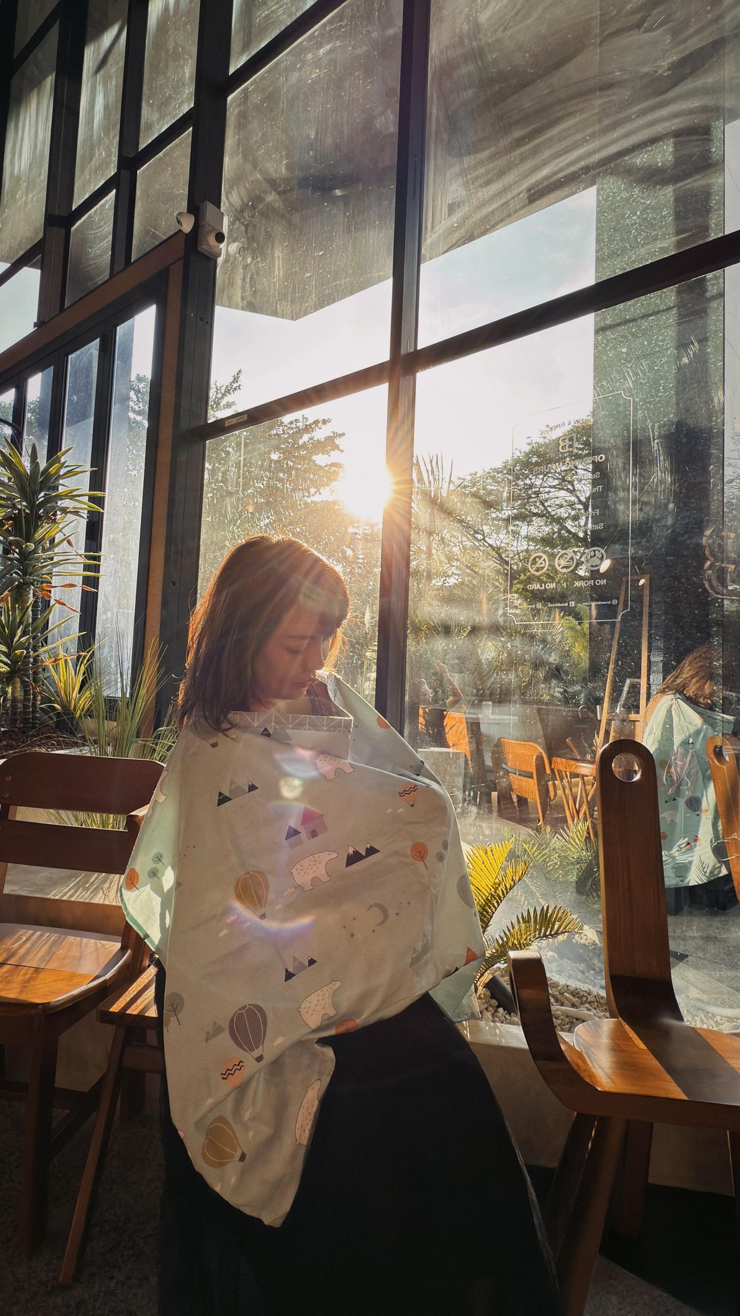 Smileey's Nursing Cover