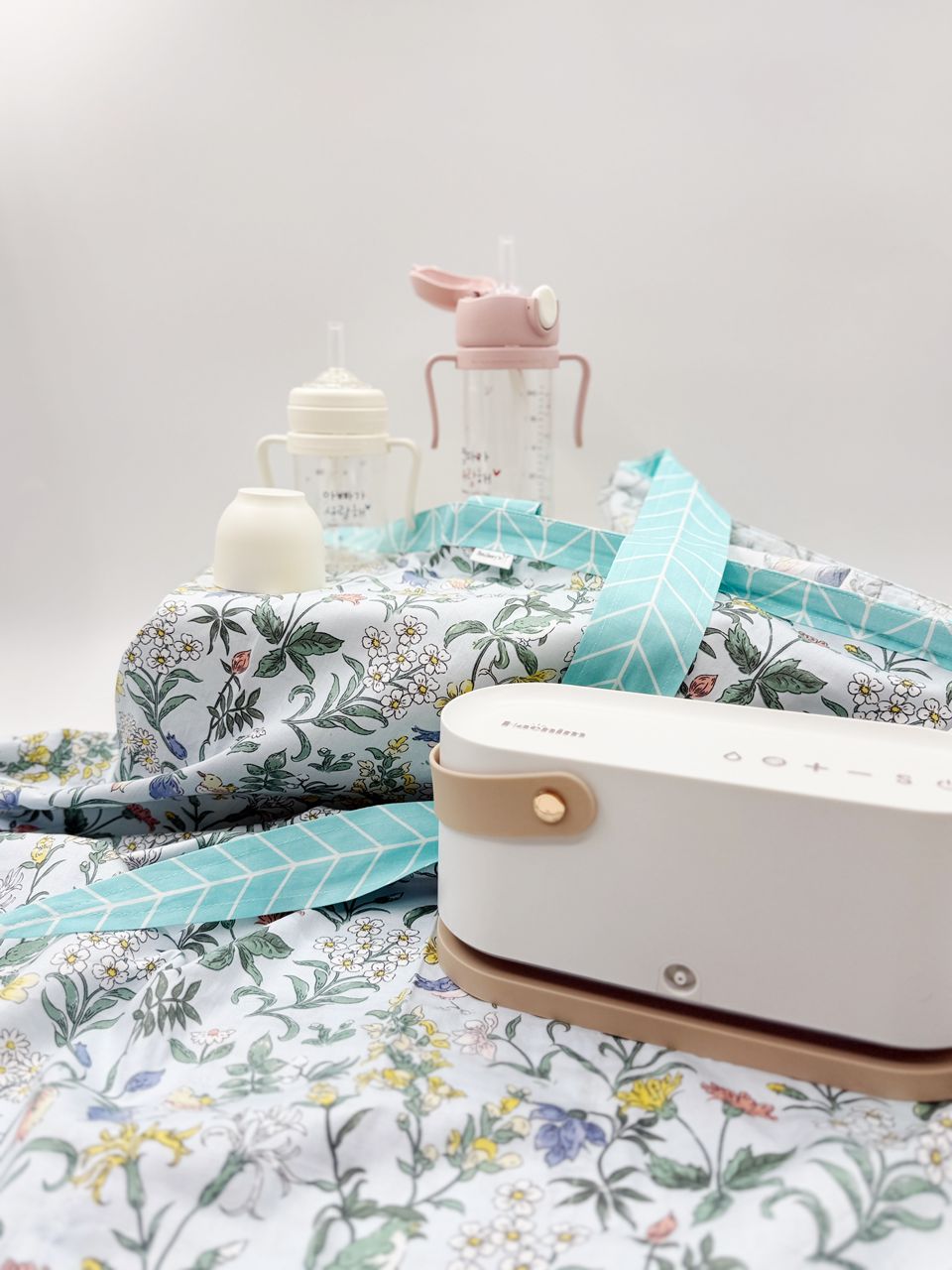 Smileey's Nursing Cover