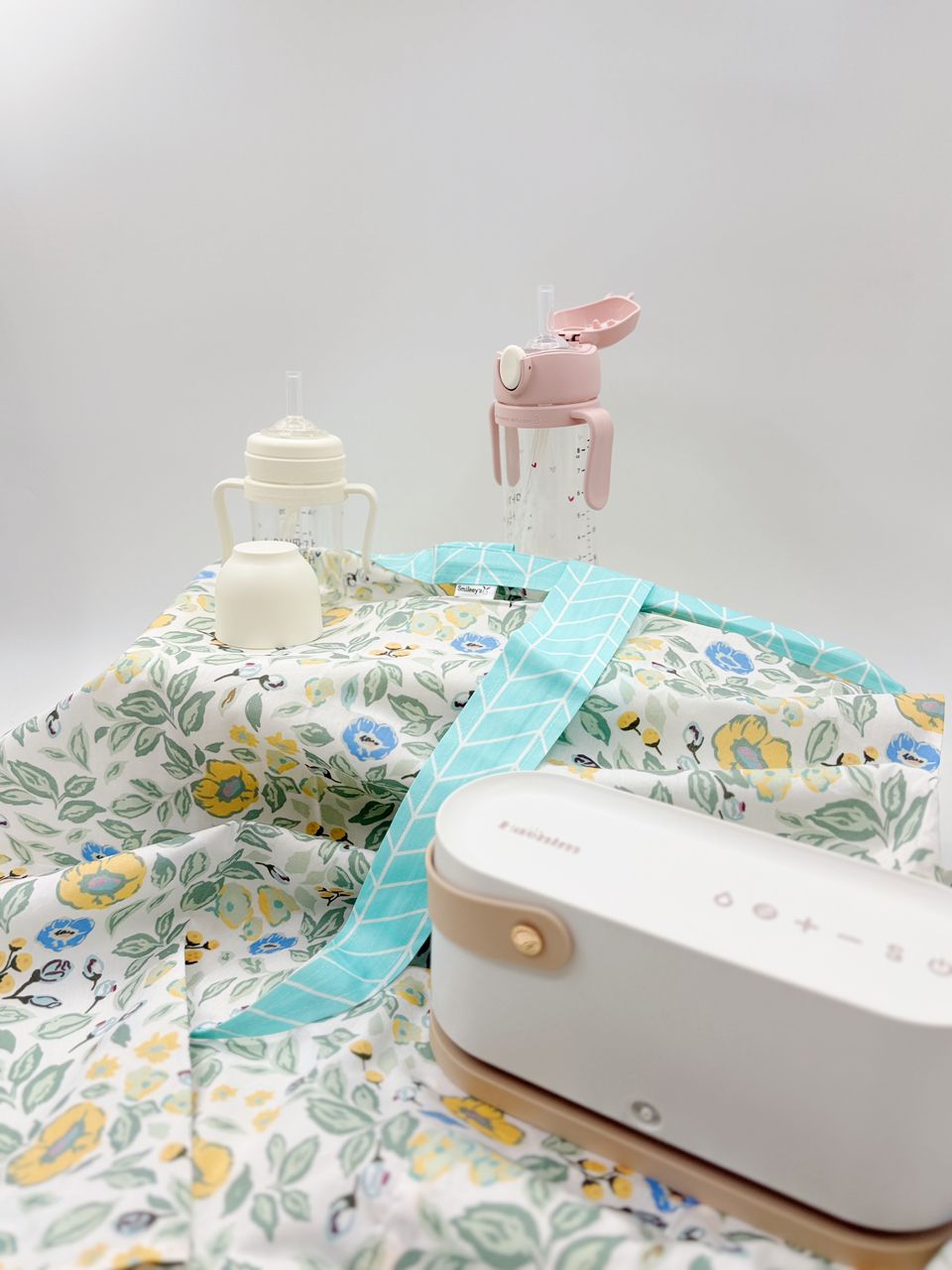 Smileey's Nursing Cover