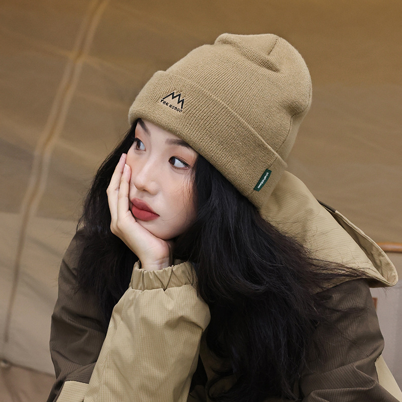 Women's Autumn and Winter Warm Embroidery Woolen Cap Knitted Hat