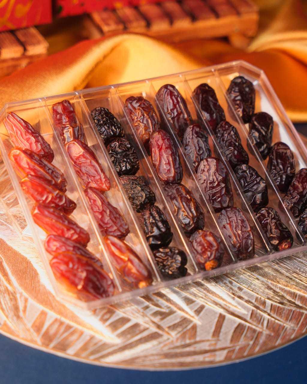 [ RAMADAN EXCLUSIVE ] KAREEM KURMA MIXED DATES SELECTION 450g - [ AJWA, MEDJOOL, MABROOM, SAFAWI ]