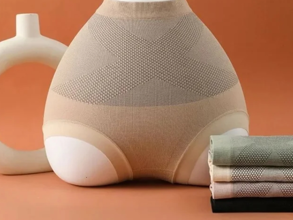 タミータックパンツ